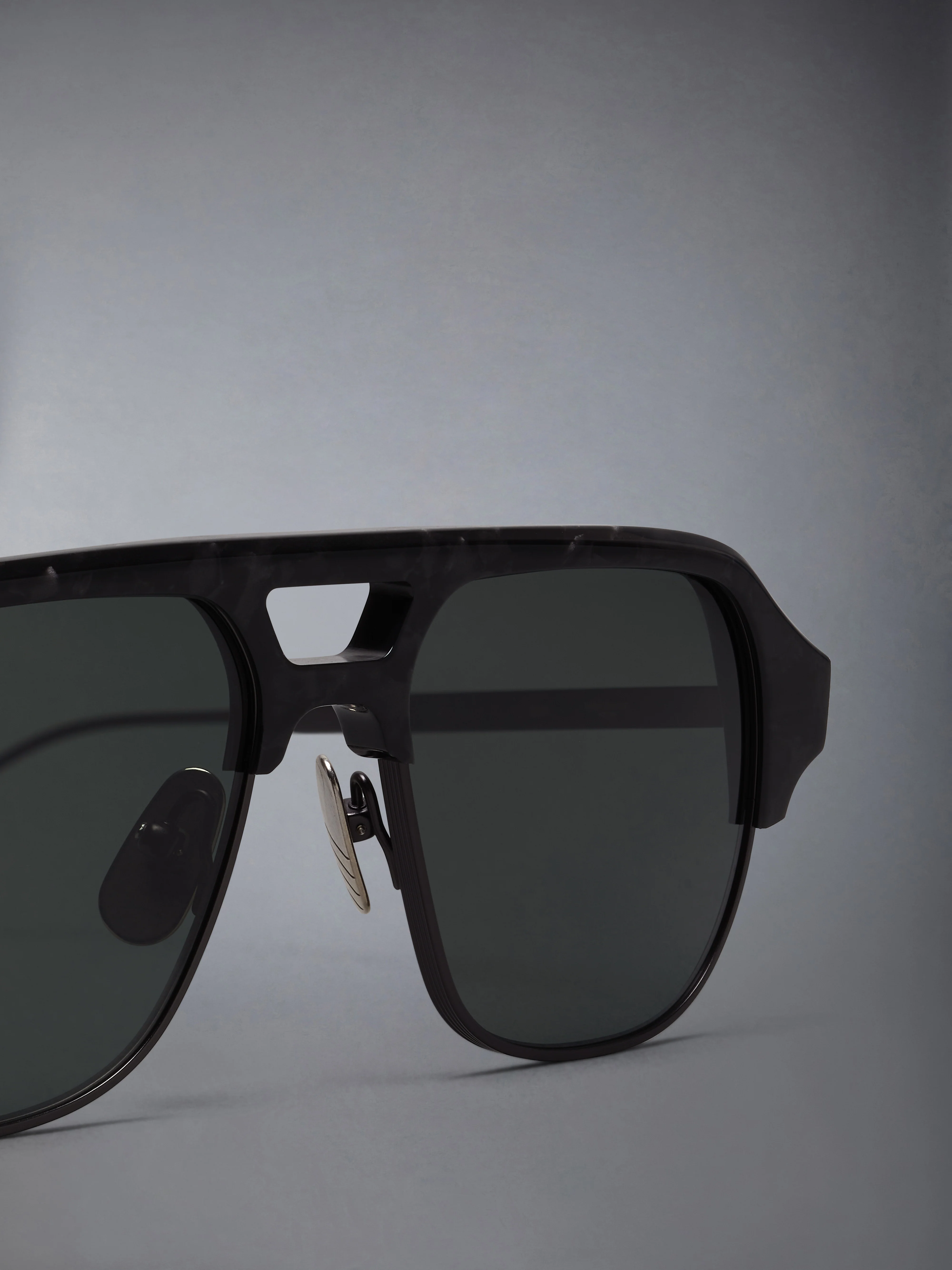 ACETATE AND TITANIUM AVIATOR PILOT SUNGLASSES - Image 3