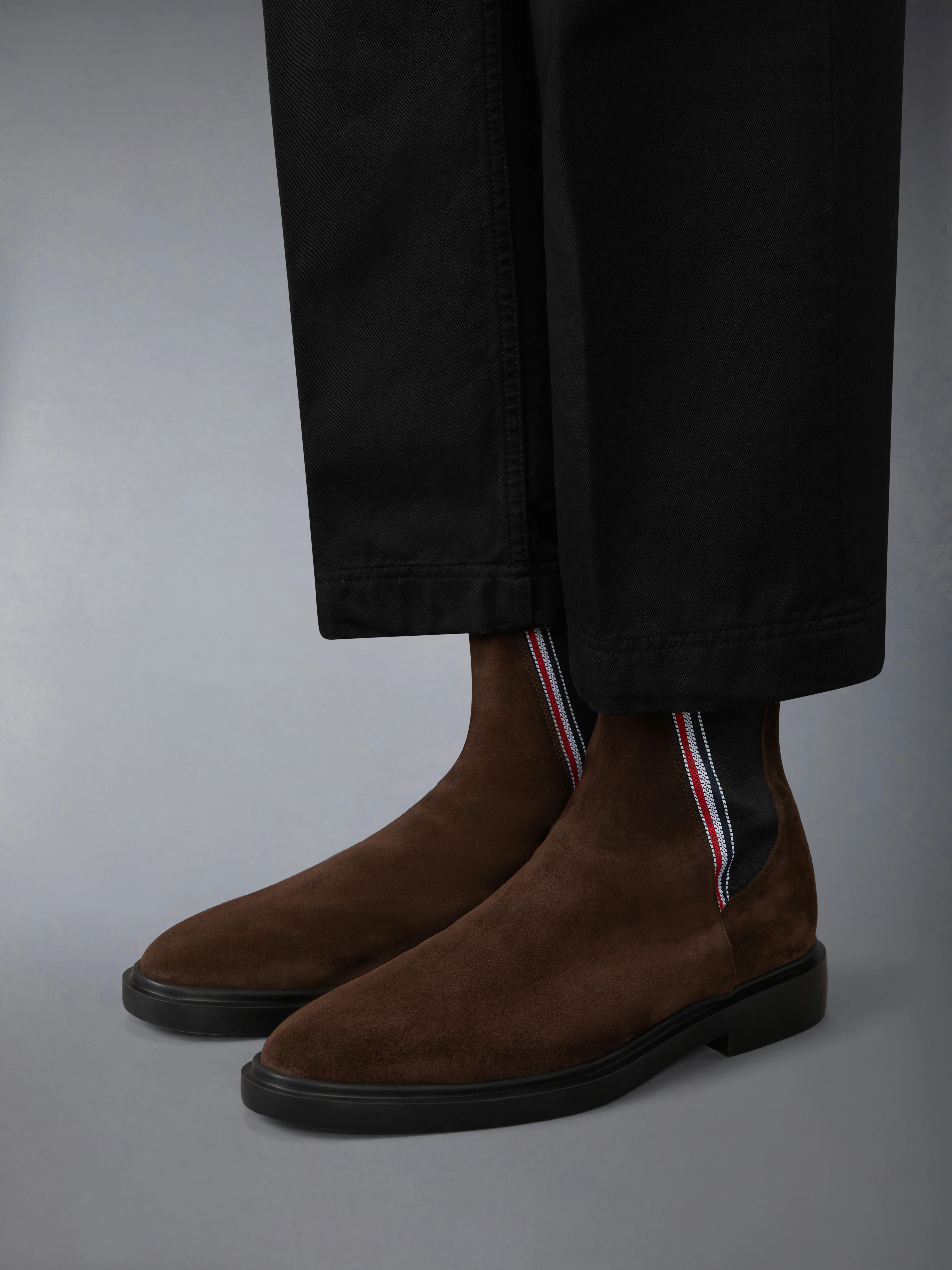 CALF SUEDE RUBBER SOLE RWB CHELSEA BOOT - Image 4