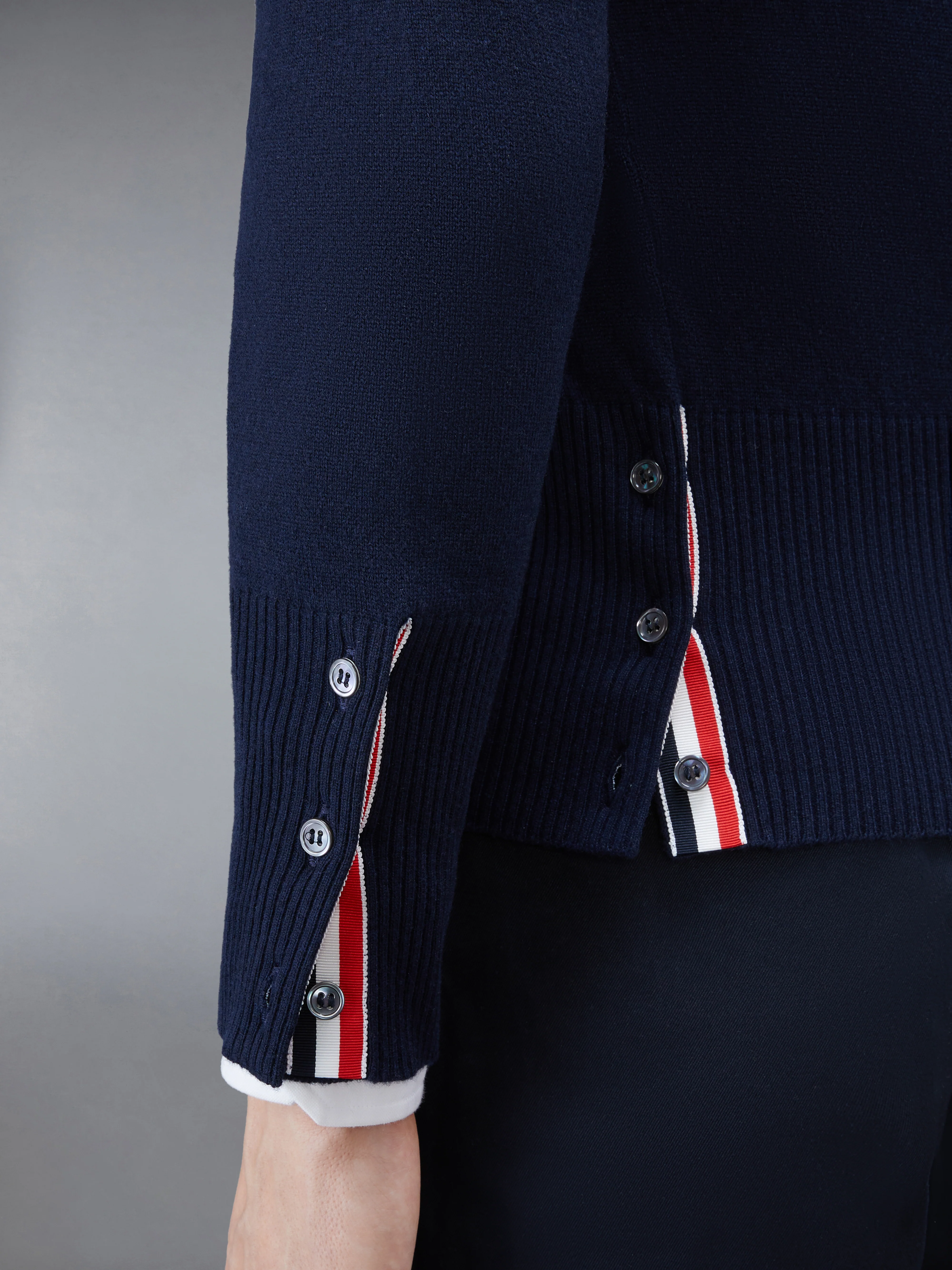 CASHMERE 4-BAR CREW NECK CARDIGAN - Image 4