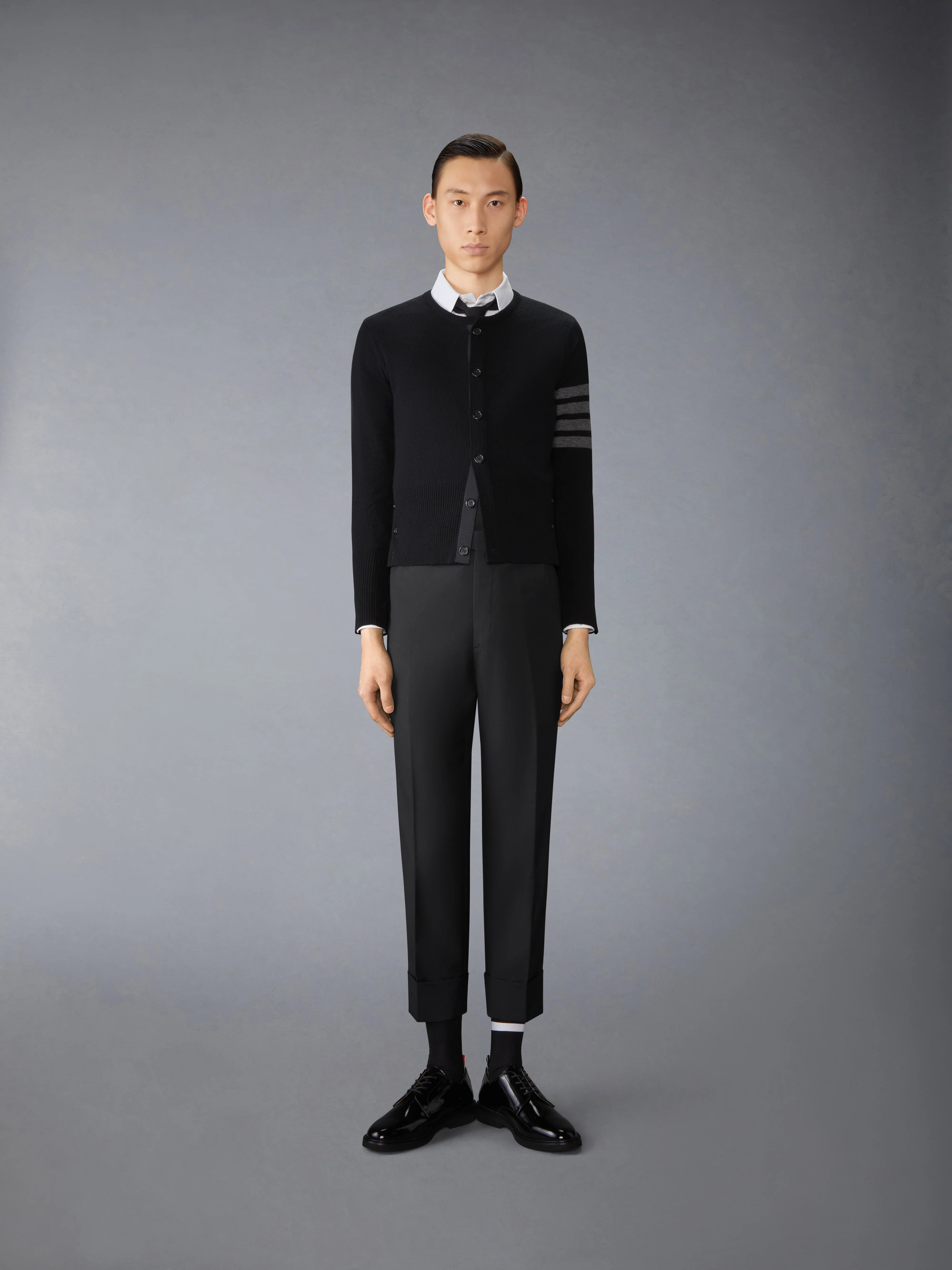 CASHMERE CLASSIC CREW NECK 4-BAR CARDIGAN - Image 2