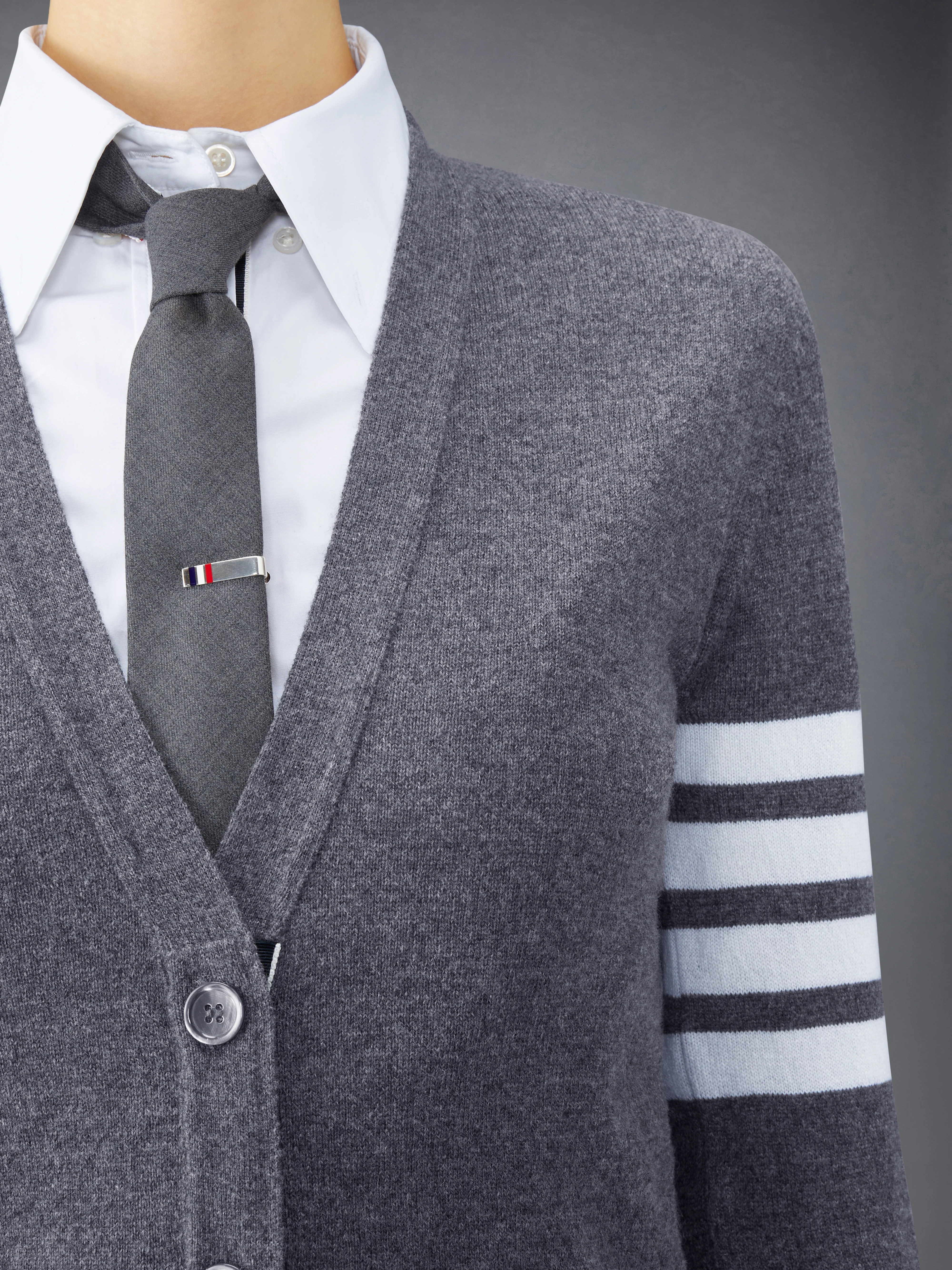 CLASSIC CASHMERE 4-BAR V-NECK CARDIGAN - Image 5