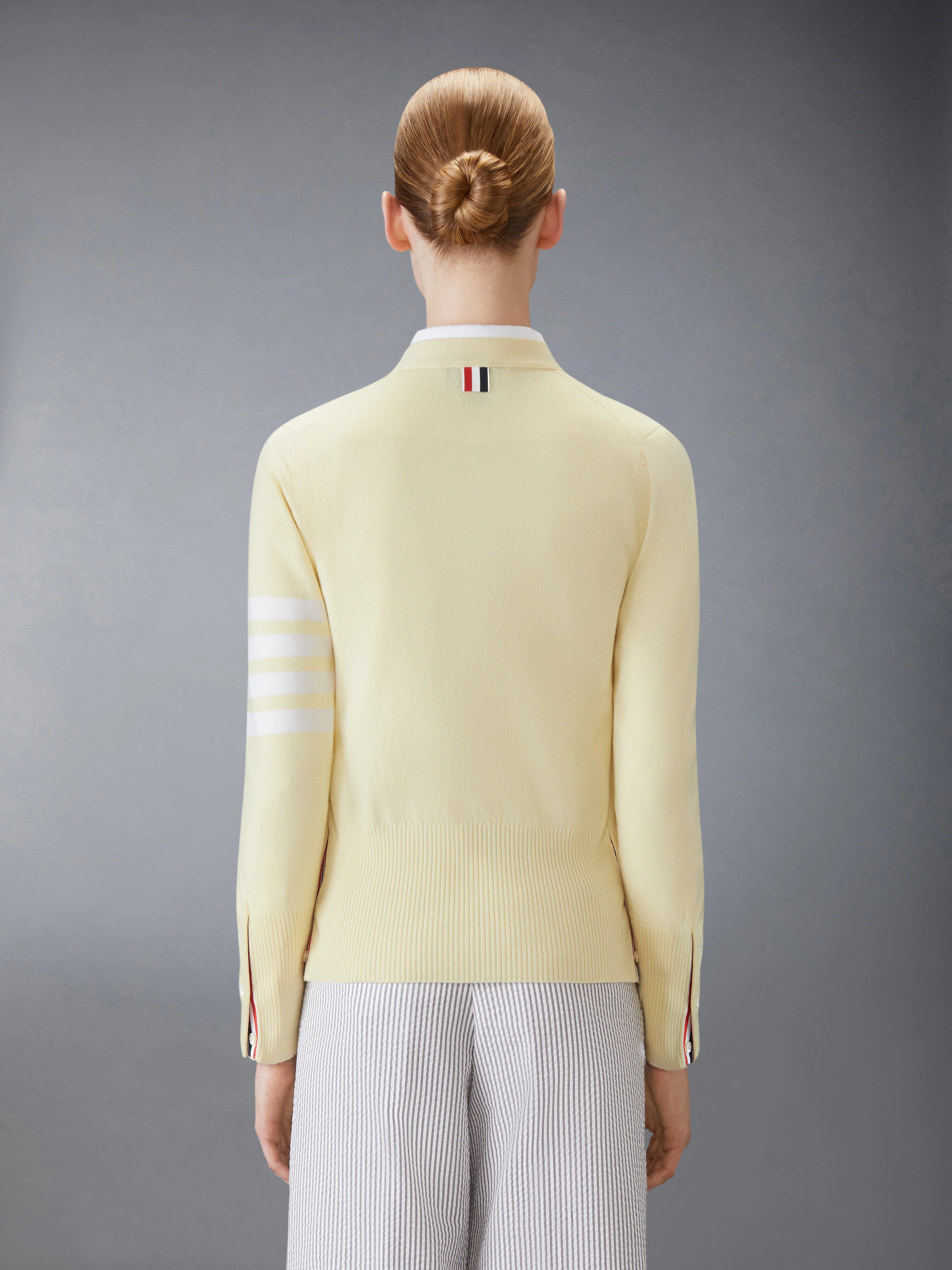 CLASSIC CASHMERE 4-BAR V-NECK CARDIGAN - Image 2