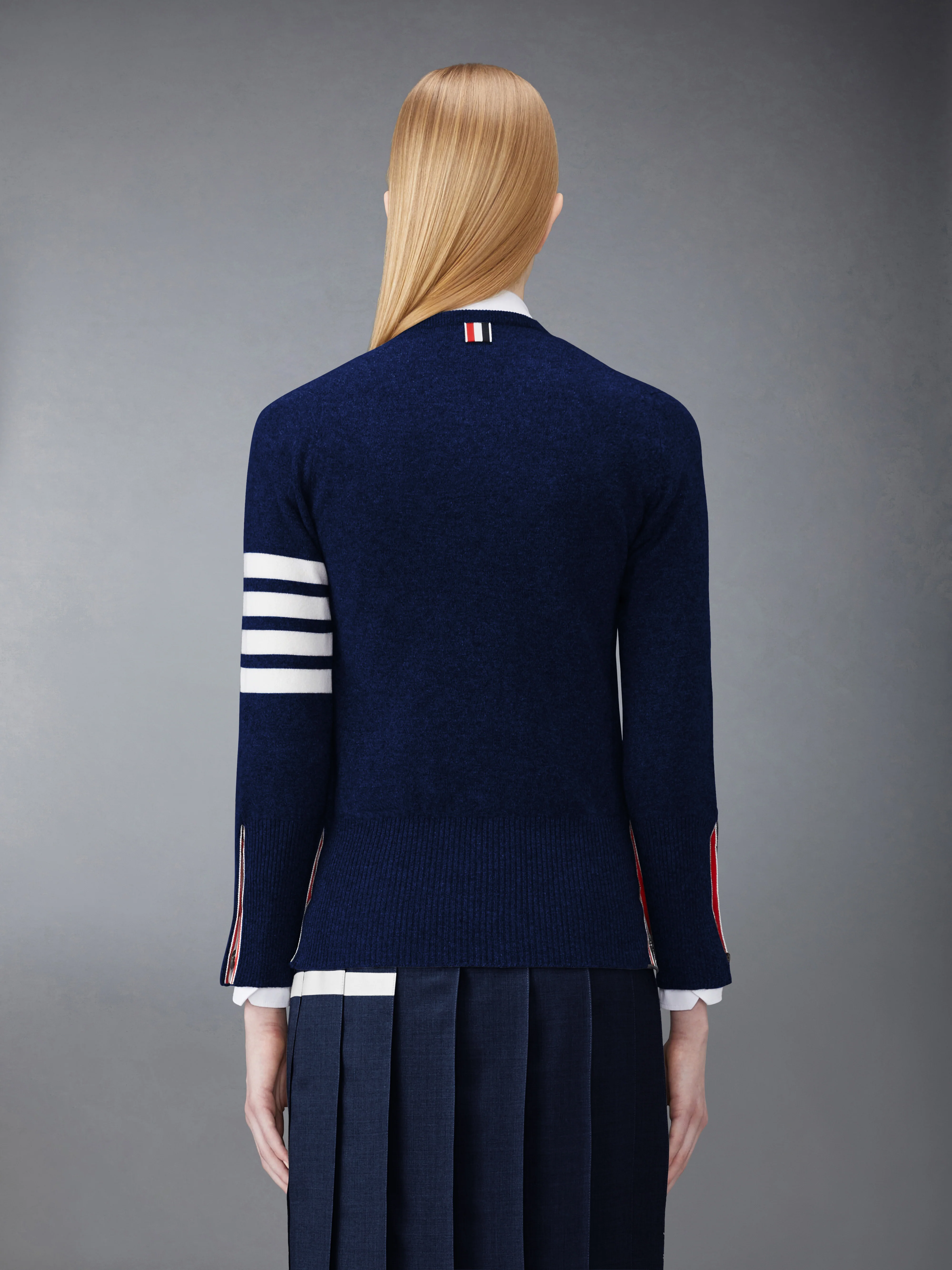 CLASSIC CASHMERE 4-BAR V-NECK CARDIGAN - Image 2