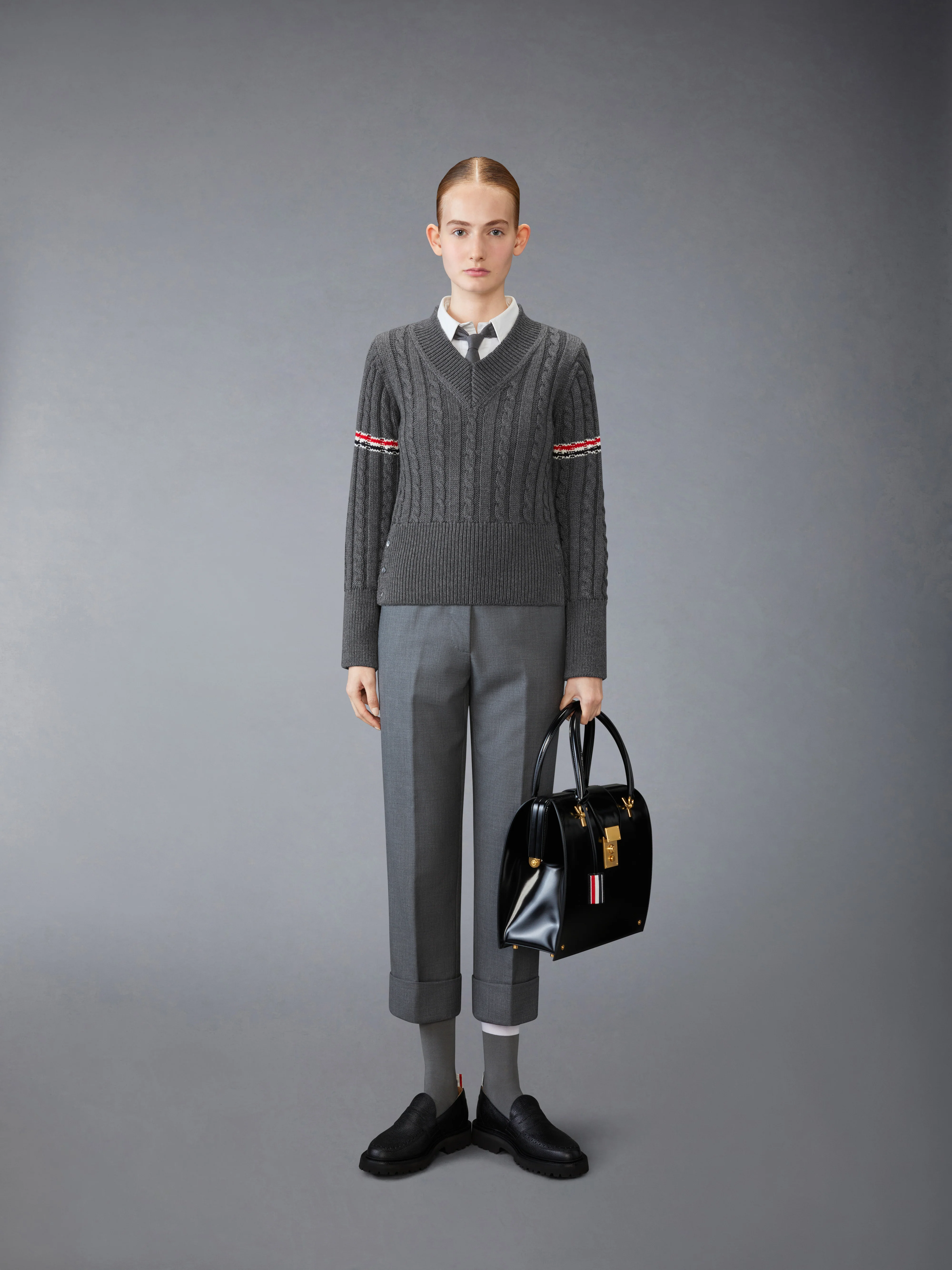 CLASSIC WOOL V NECK CABLE PULLOVER - Image 3
