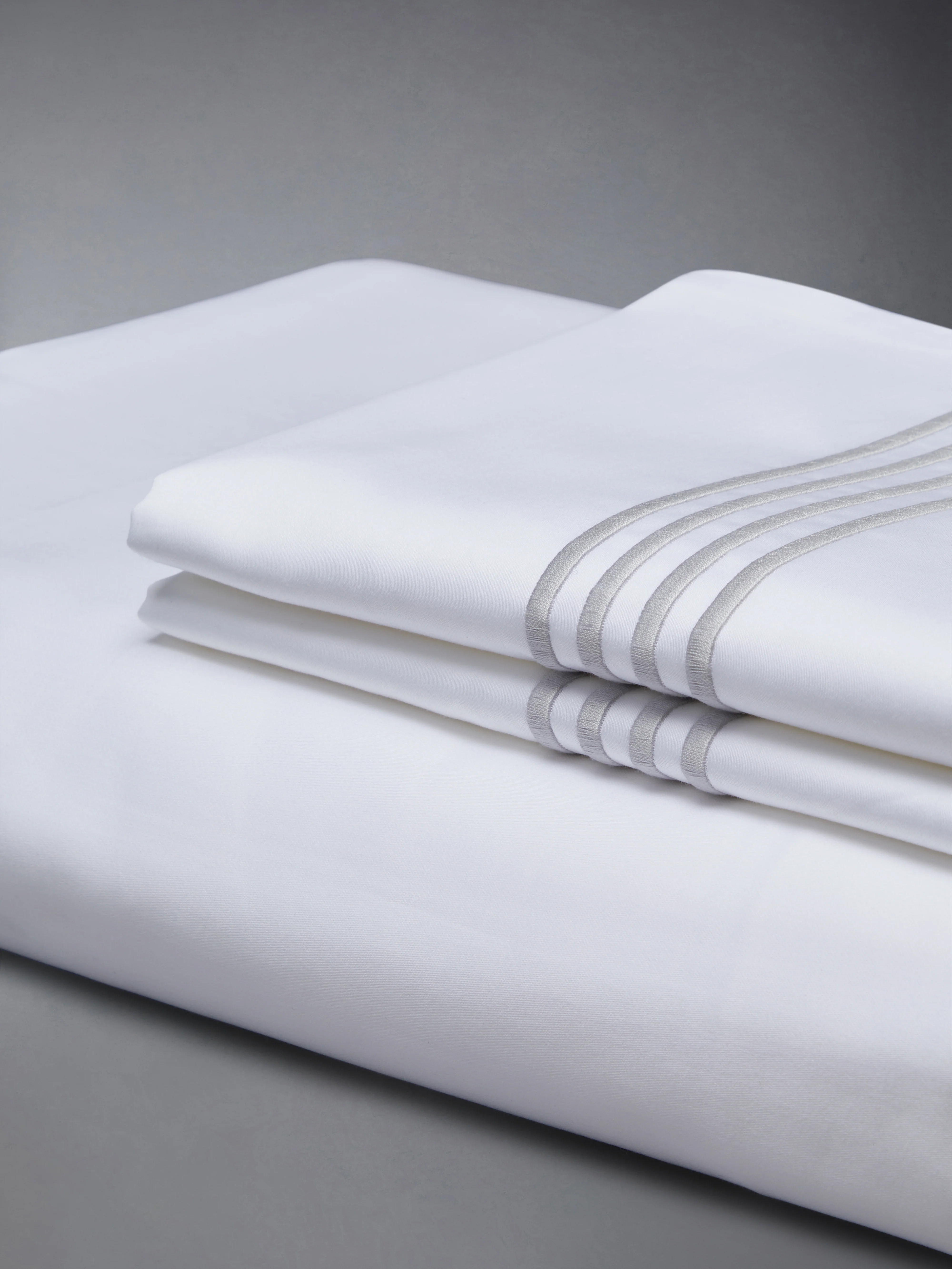 COTTON SATEEN 4-BAR FRETTE DUVET SET (KING-US/CAD) - Image 2