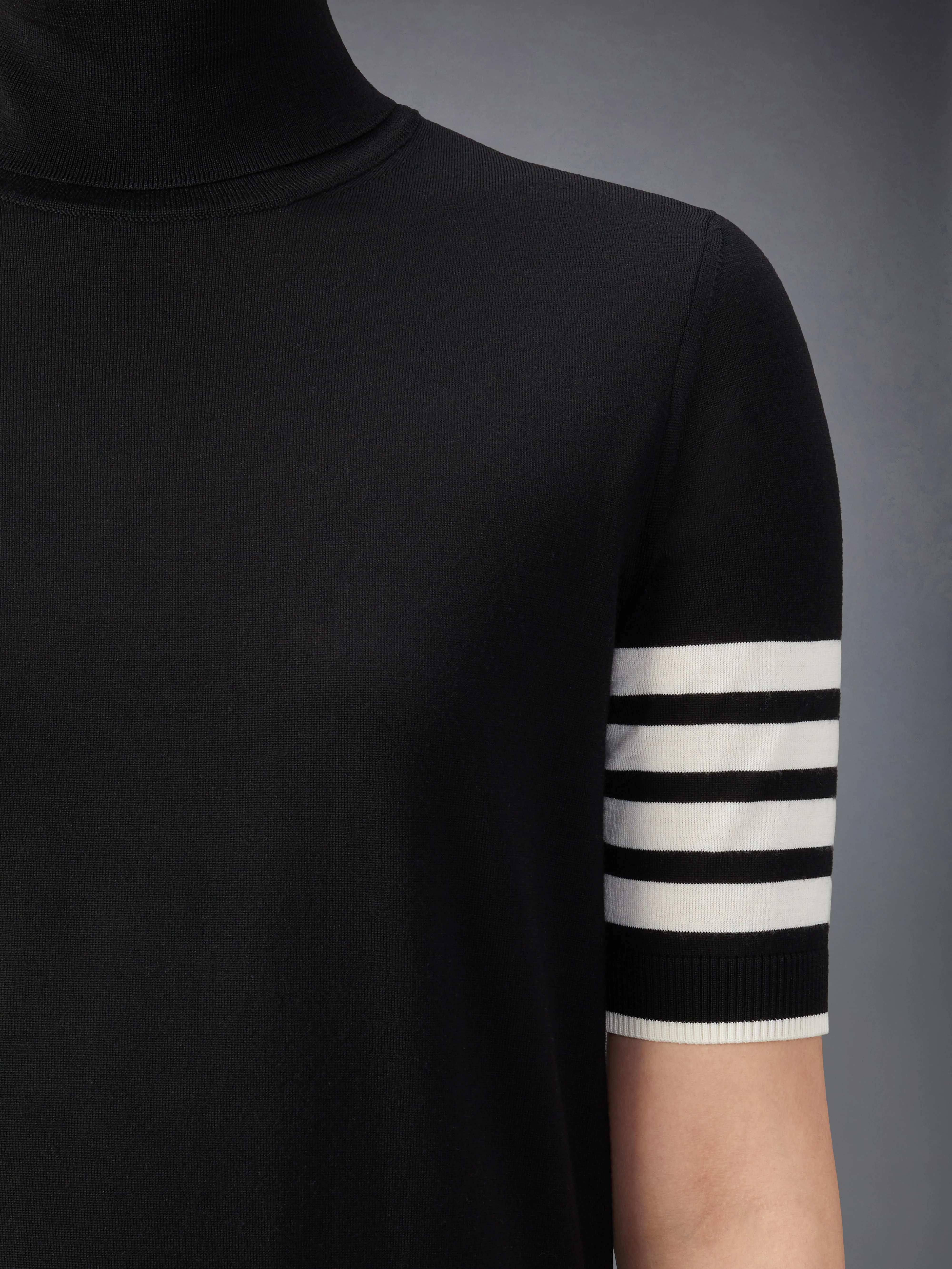 FINE MERINO WOOL 4-BAR RELAXED FIT TURTLENECK - Image 6