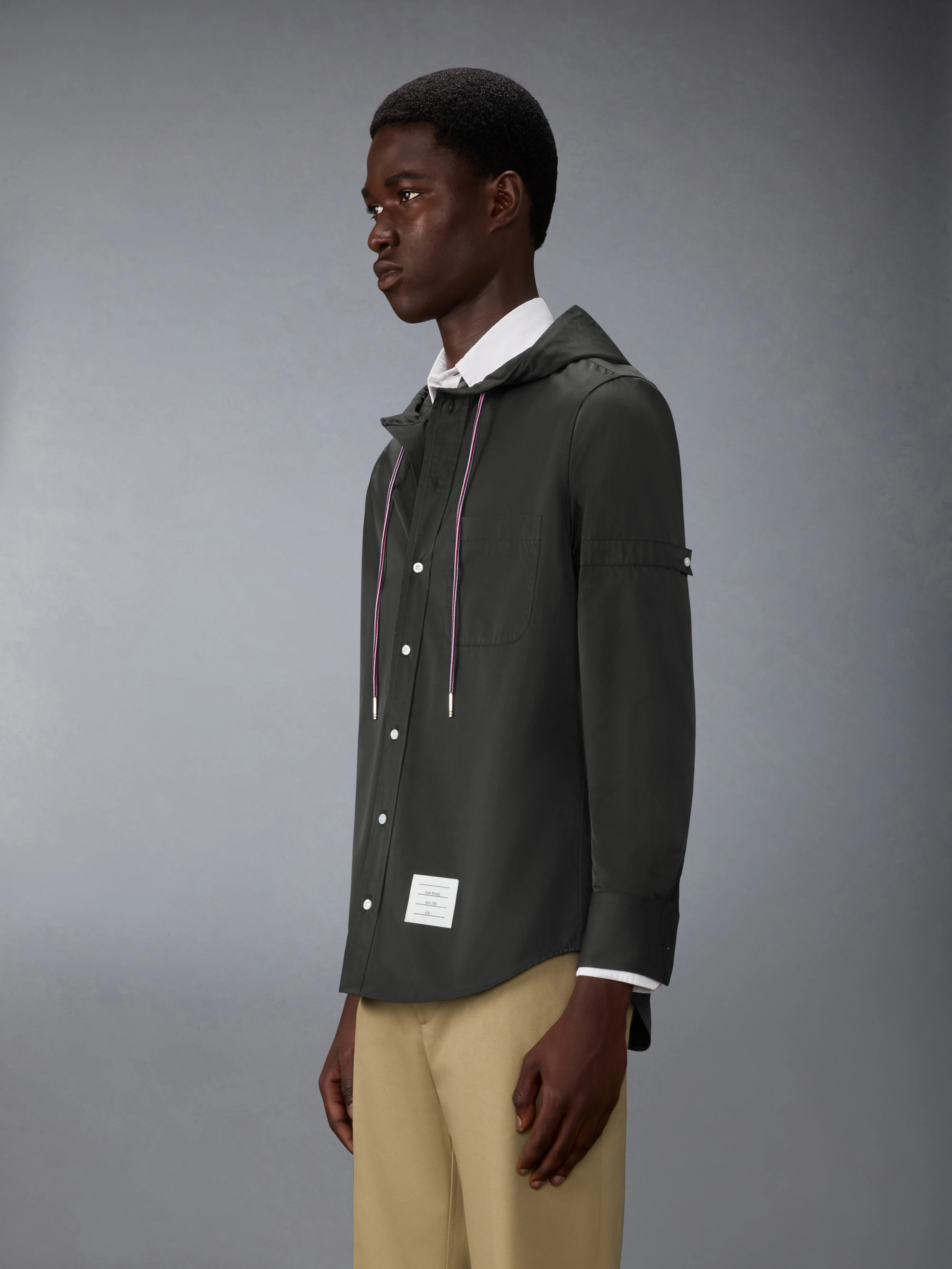 HOODED NYLON ARMBAND SHIRT - Image 3