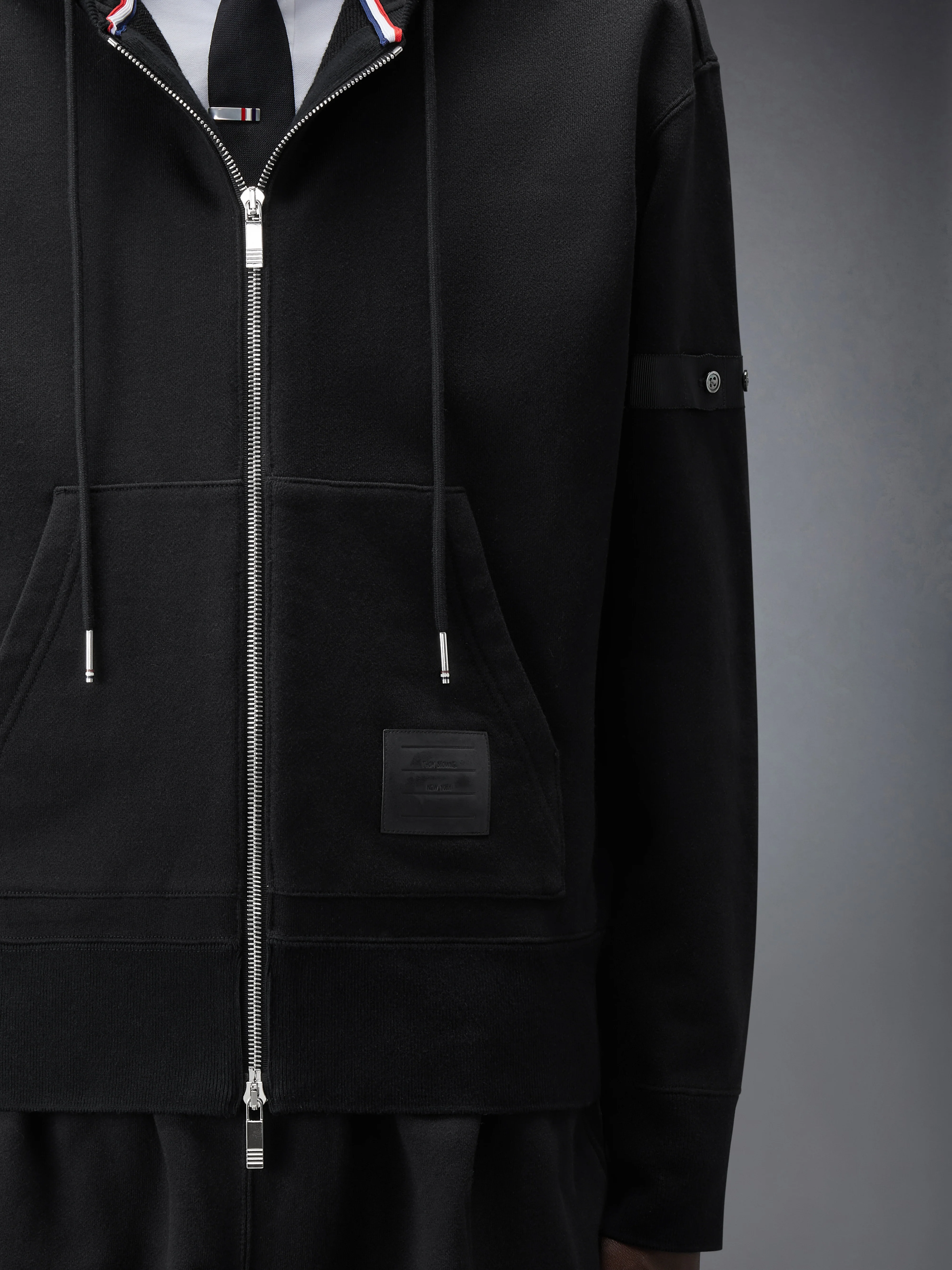 LOOPBACK JERSEY ARMBAND RELAXED ZIP UP HOODIE - Image 5