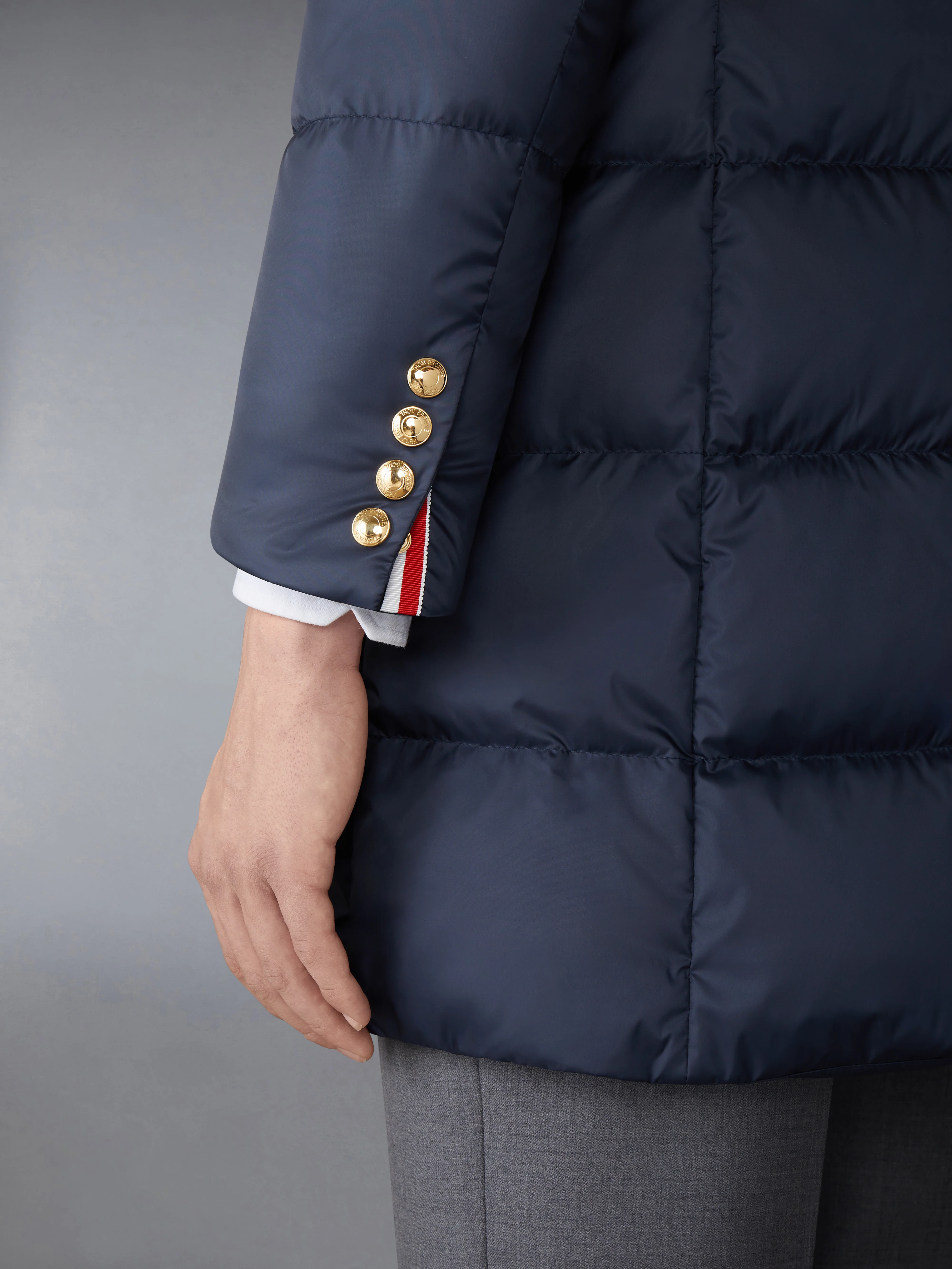 MATTE FINISH NYLON DOWN FILL 4-BAR BAL COLLAR OVERCOAT - Image 5