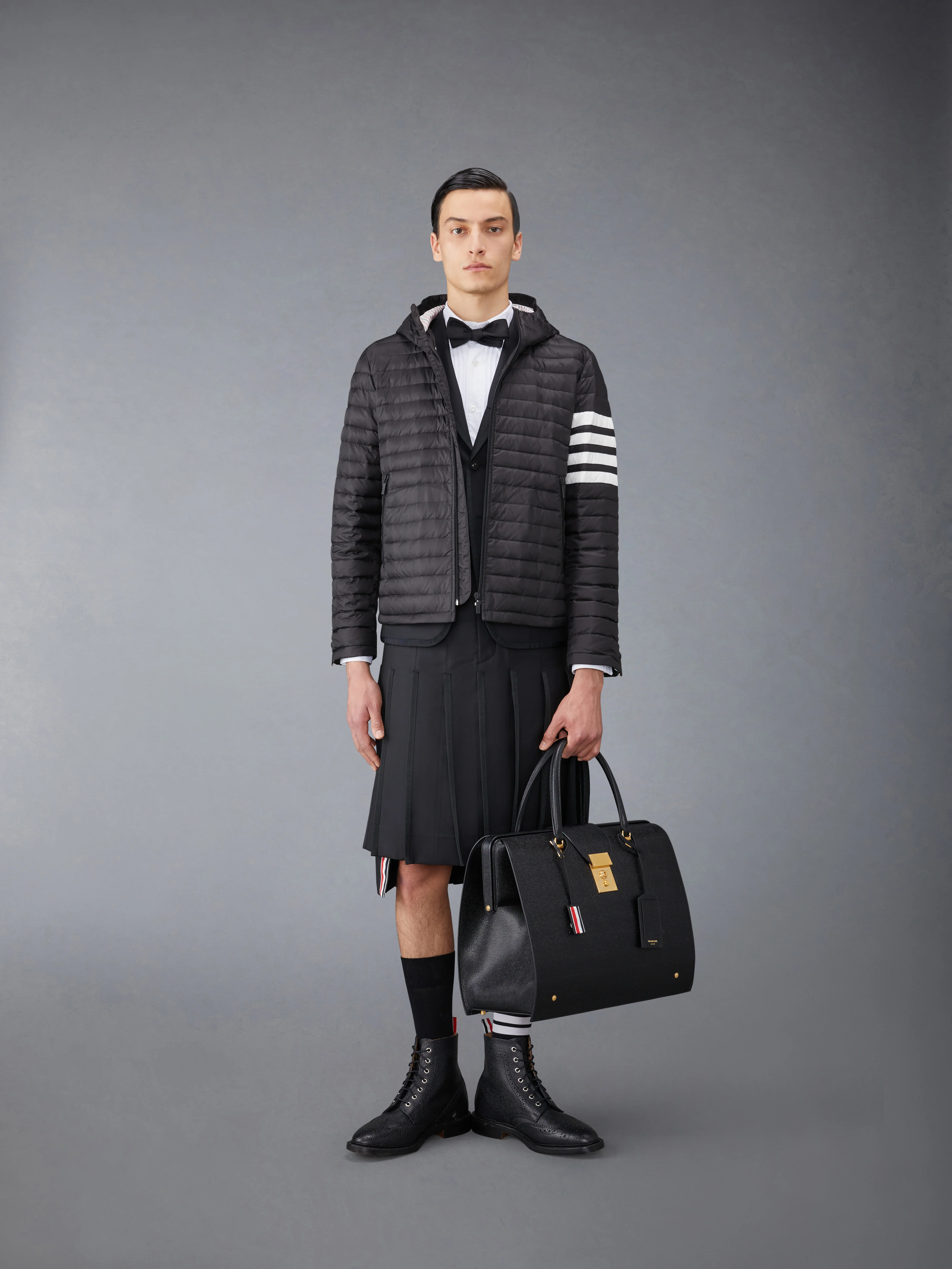 MATTE NYLON  4-BAR DOWN FILLED QUILTED JACKET - Image 4