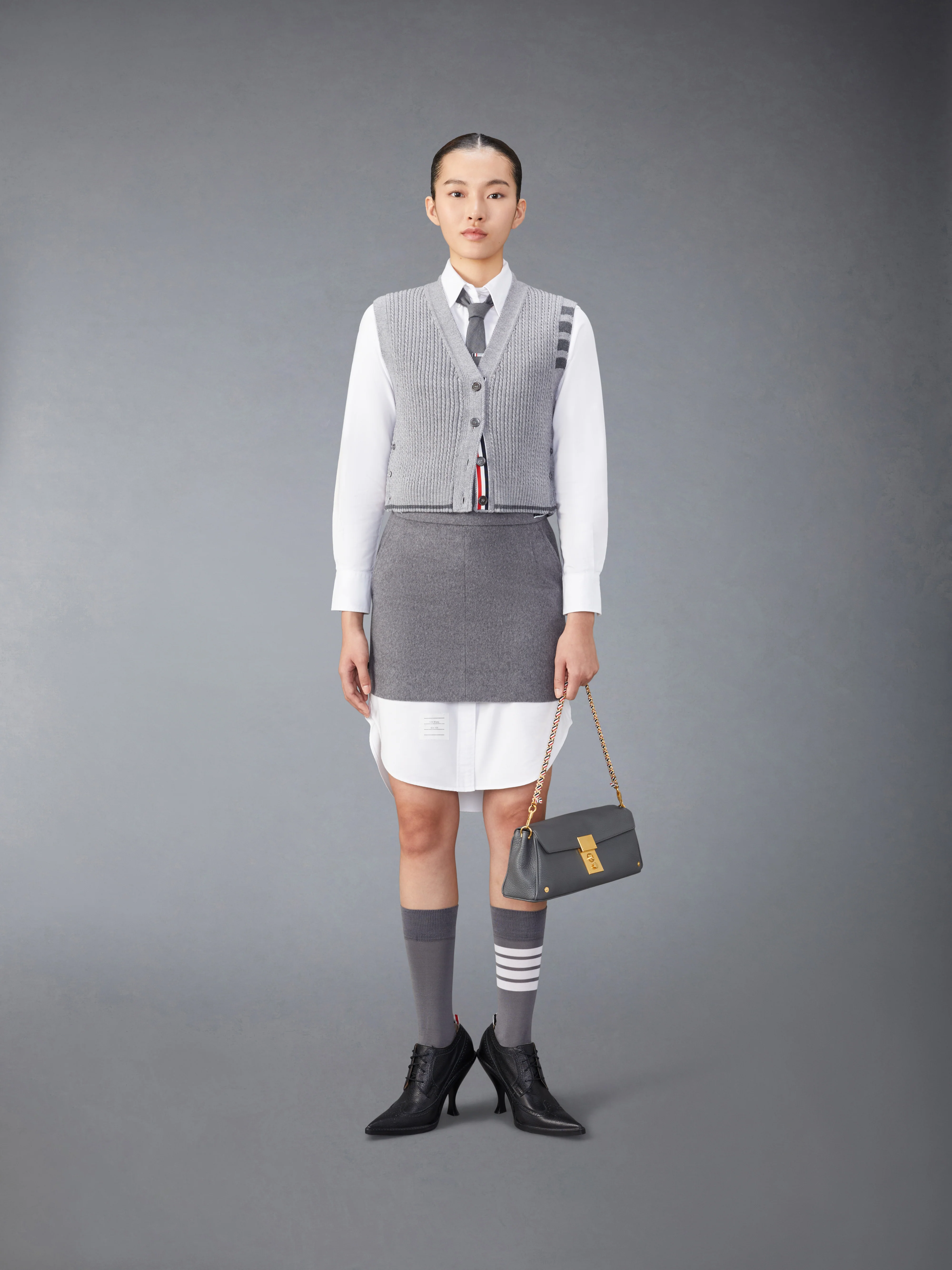 MERINO WOOL 4-BAR CROPPED CABLE CARDIGAN VEST - Image 3