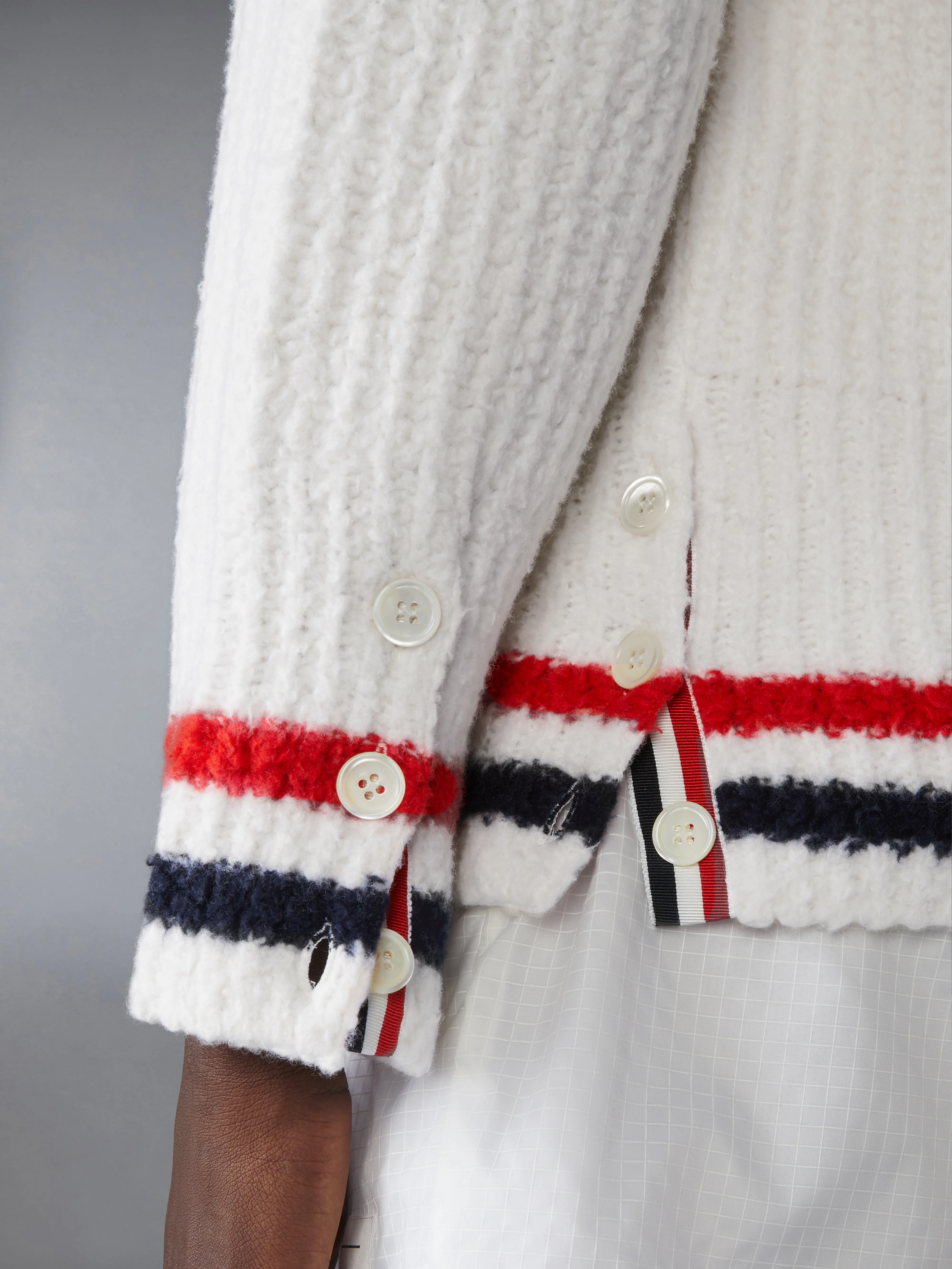 MERINO WOOL CHUNKY STITCH V NECK CARDIGAN - Image 4