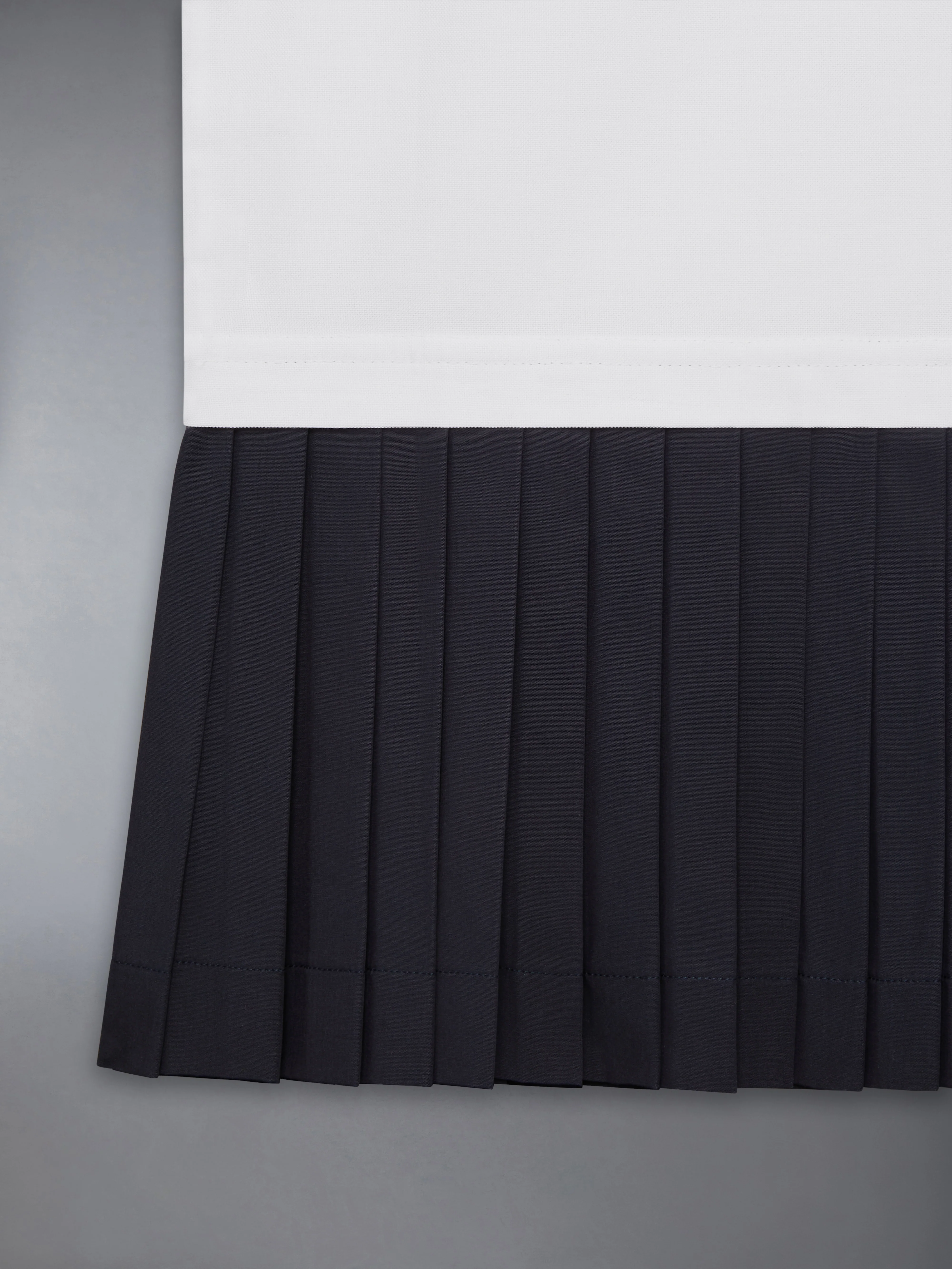 OXFORD PLEATED DRESS - Image 6