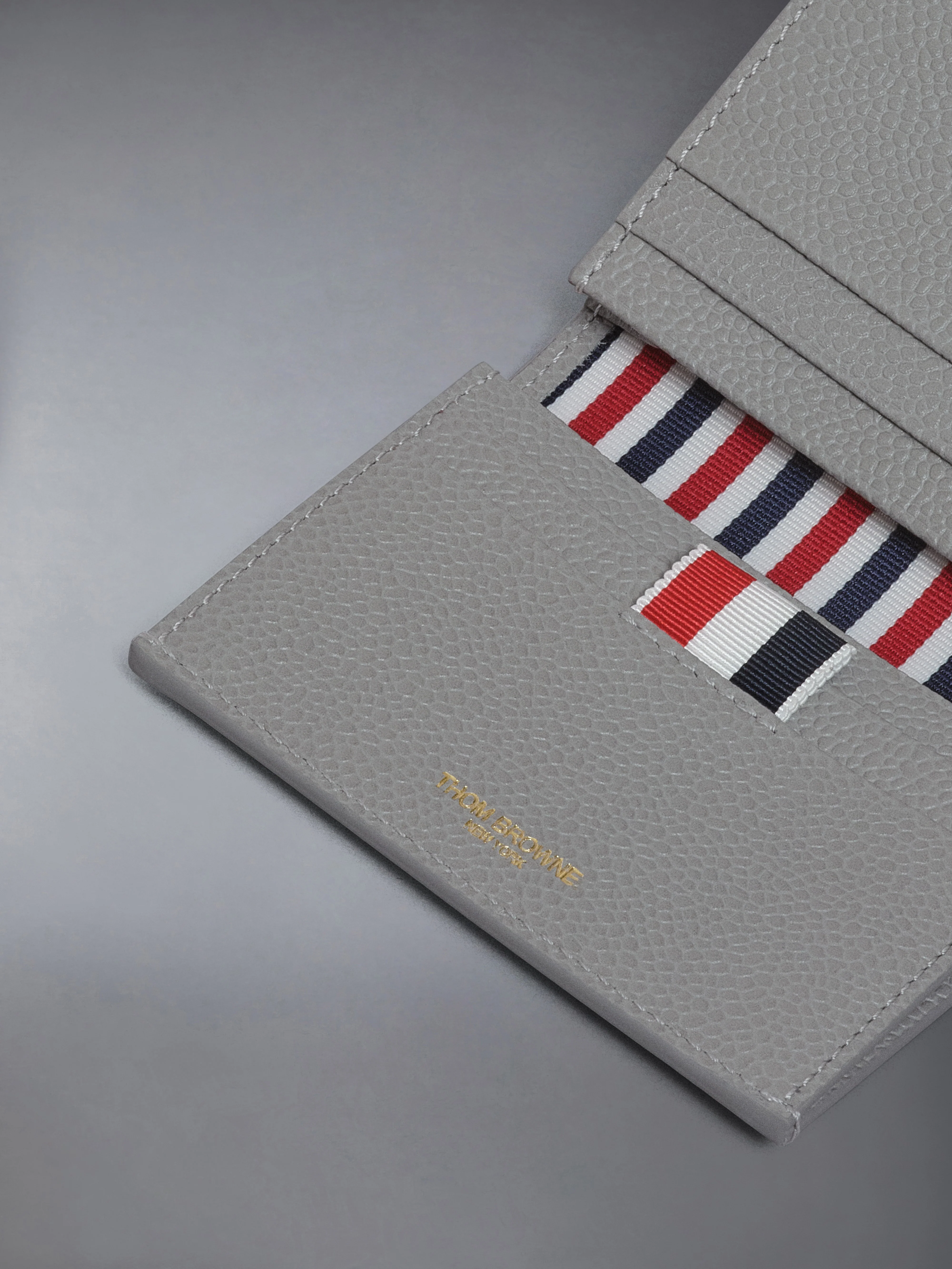 PEBBLE GRAIN DOUBLE CARD HOLDER - Image 5