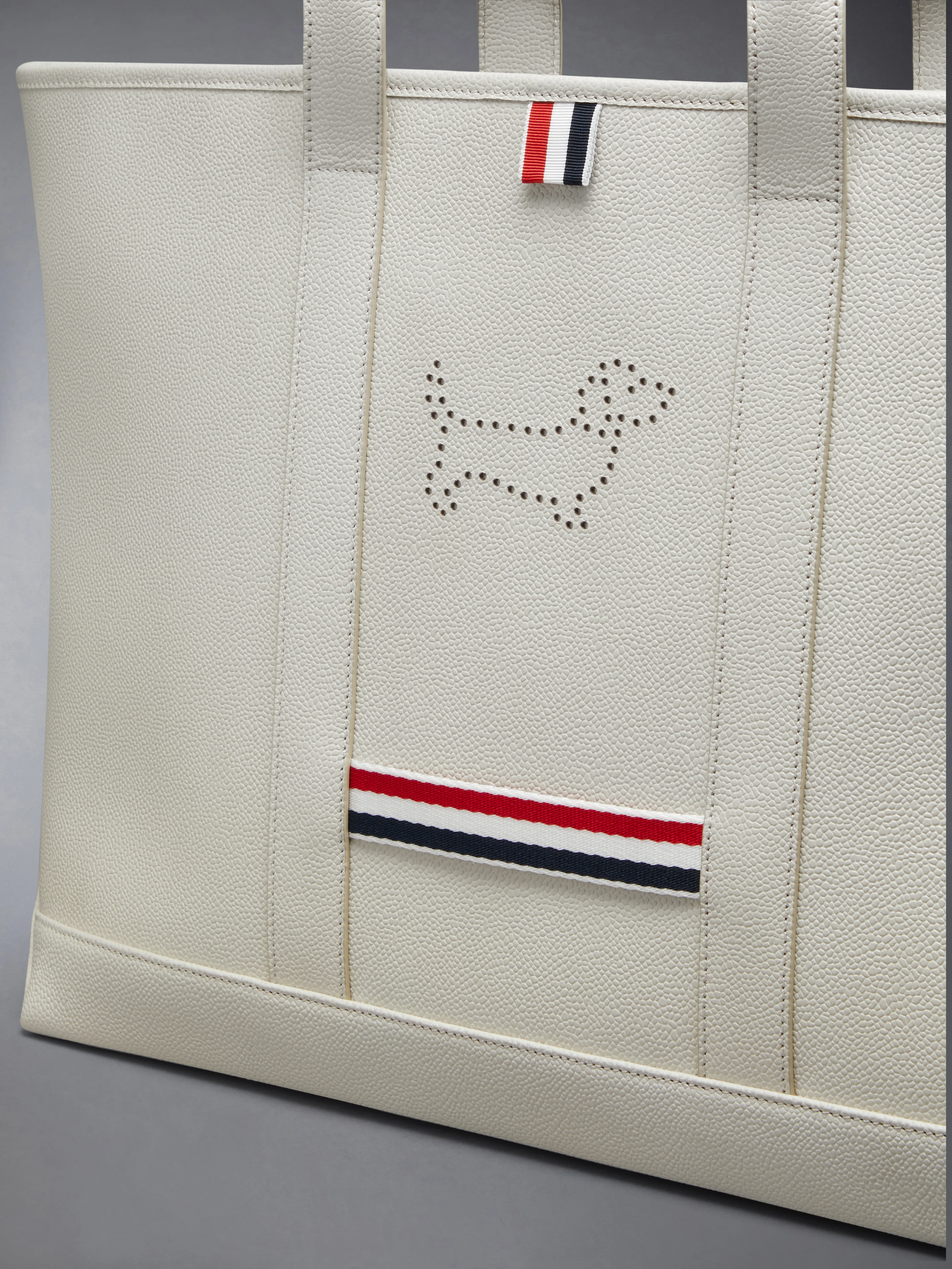 PEBBLE GRAIN HECTOR MEDIUM TOOL TOTE - Image 6