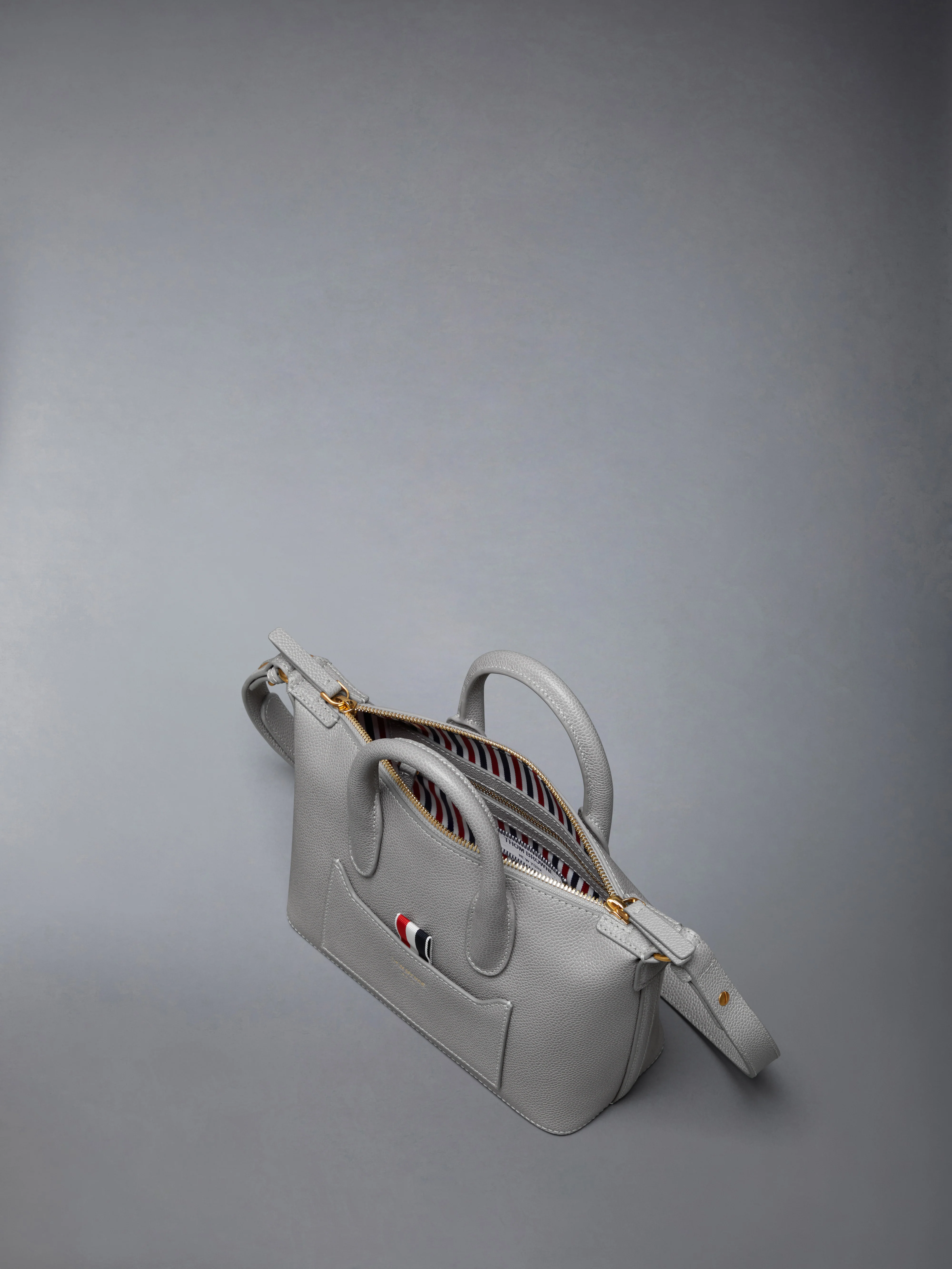 PEBBLE GRAIN MICRO SOFT DUFFLE - Image 5
