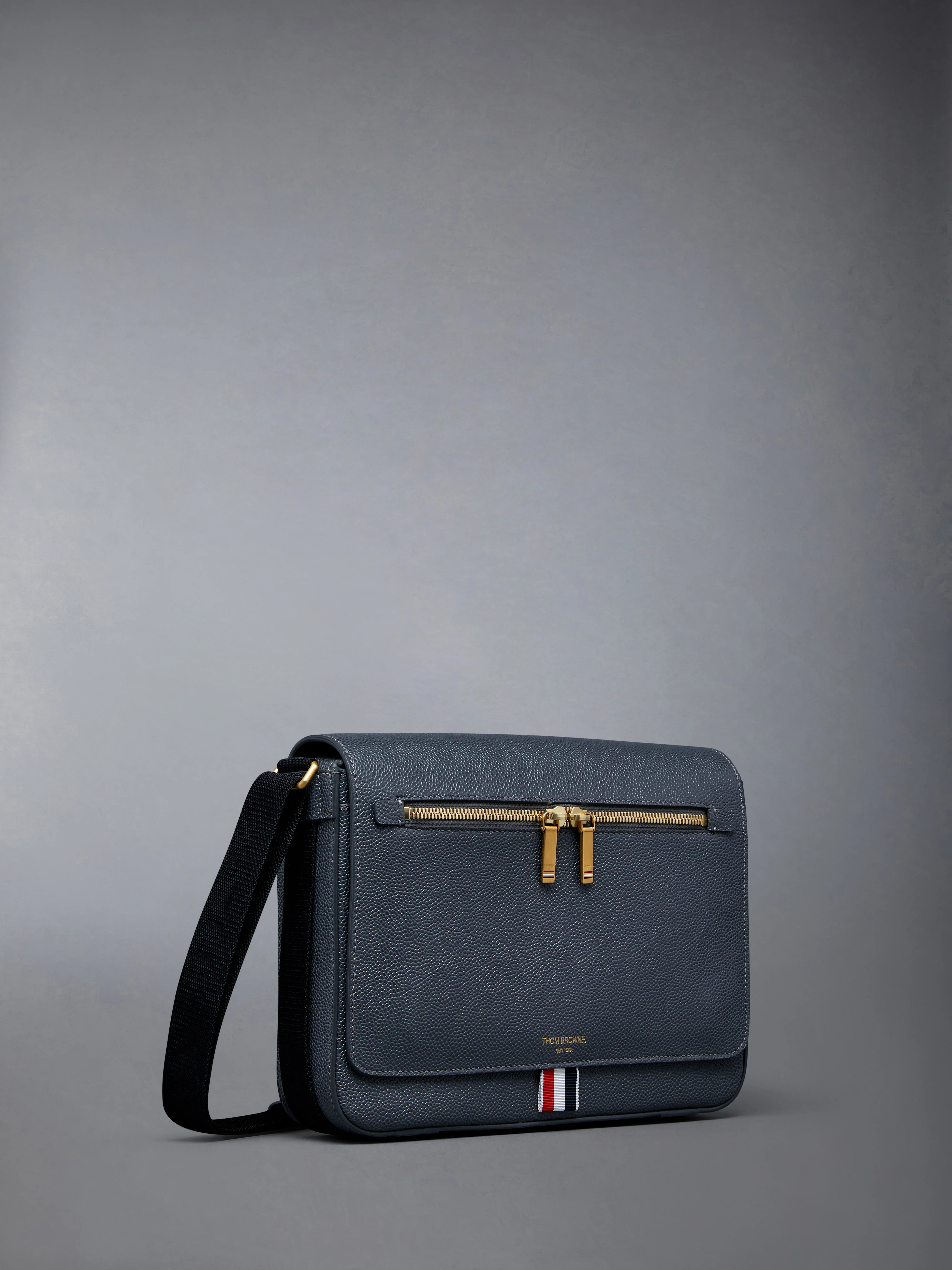 PEBBLE GRAIN REPORTER BAG - Image 2