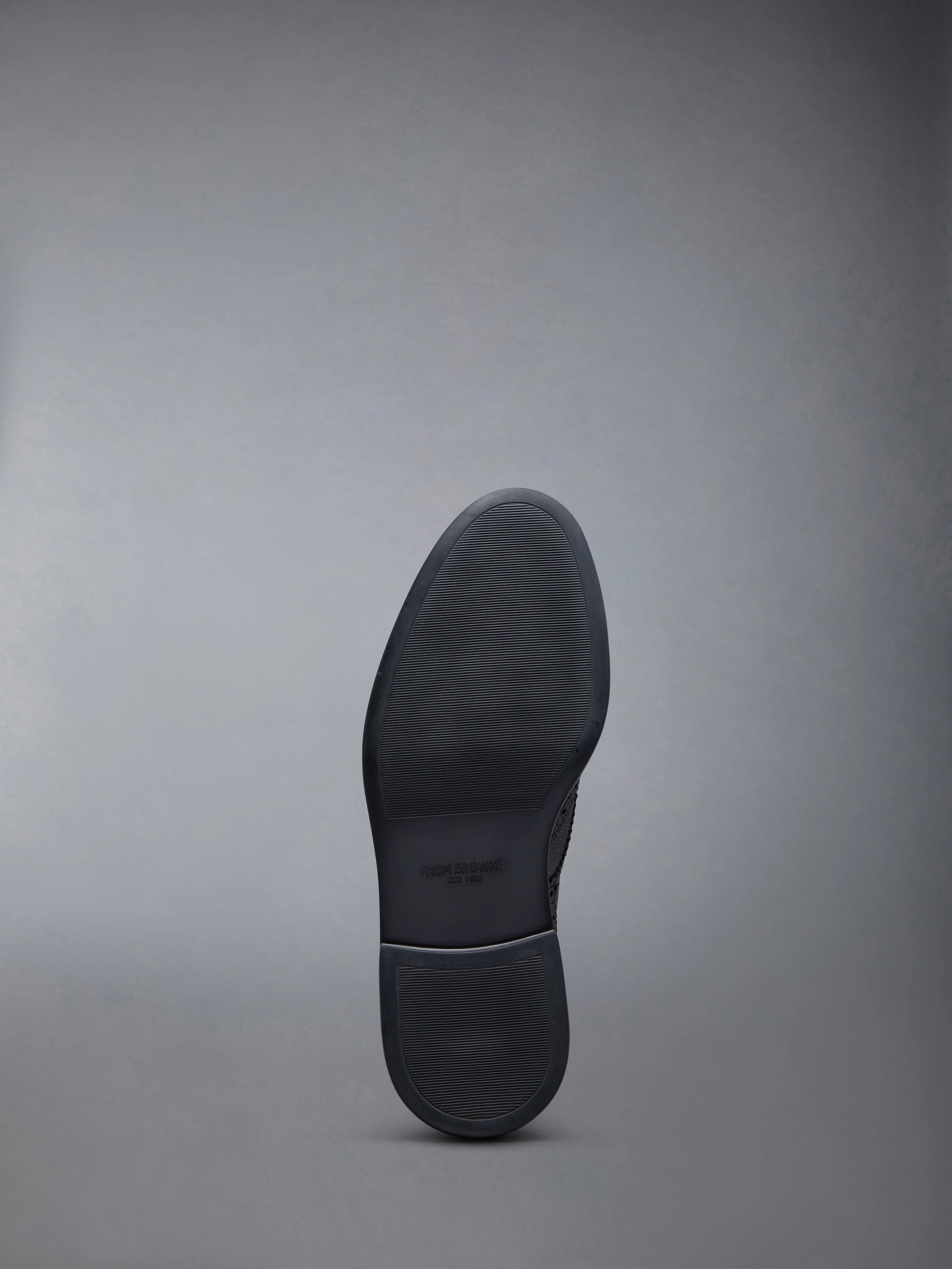 PEBBLE GRAIN RUBBER SOLE CLASSIC WINGTIP BOOT - Image 6