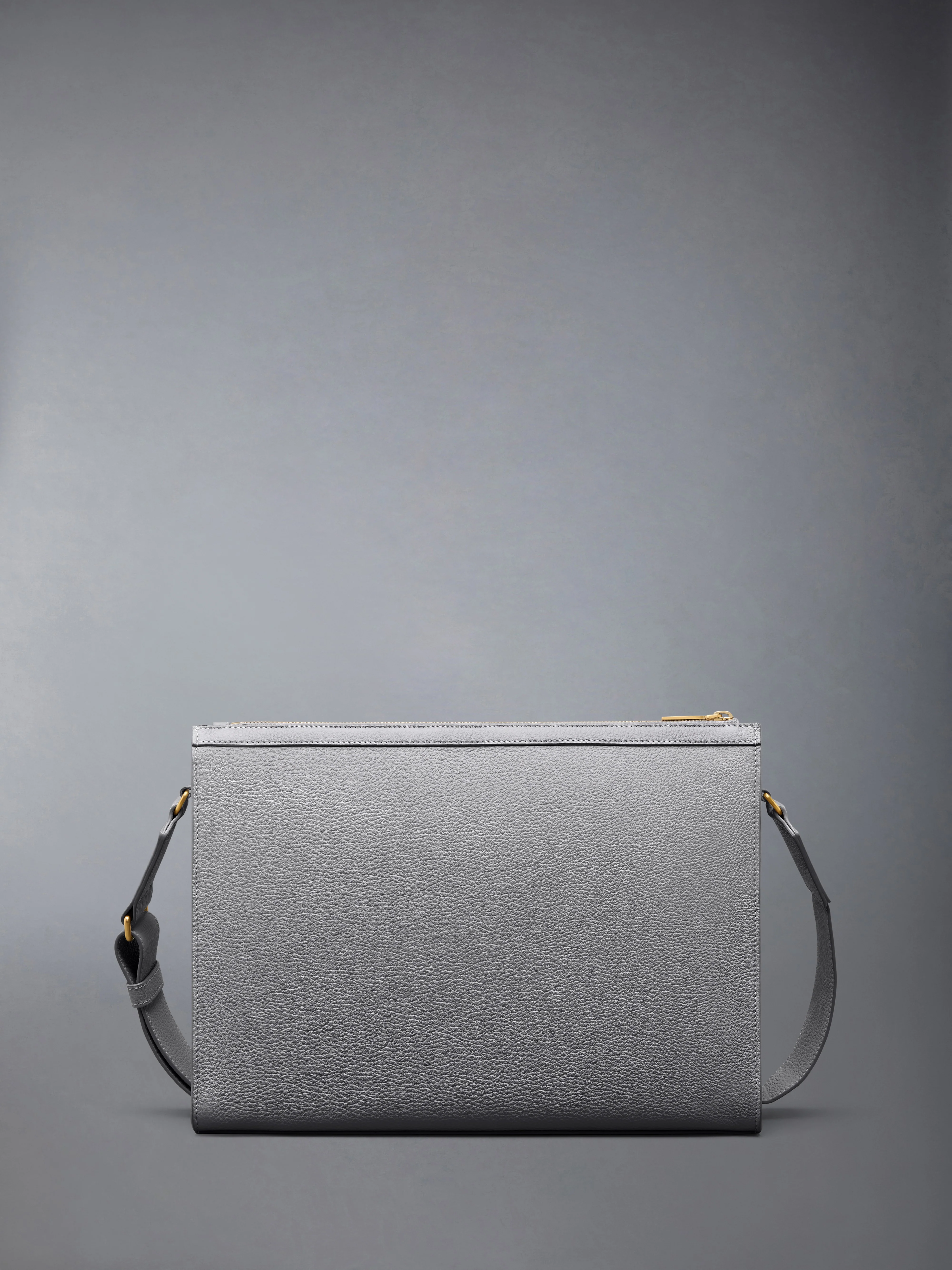 SOFT PEBBLE GRAIN 4-BAR CROSSBODY DOCUMENT HOLDER - Image 3