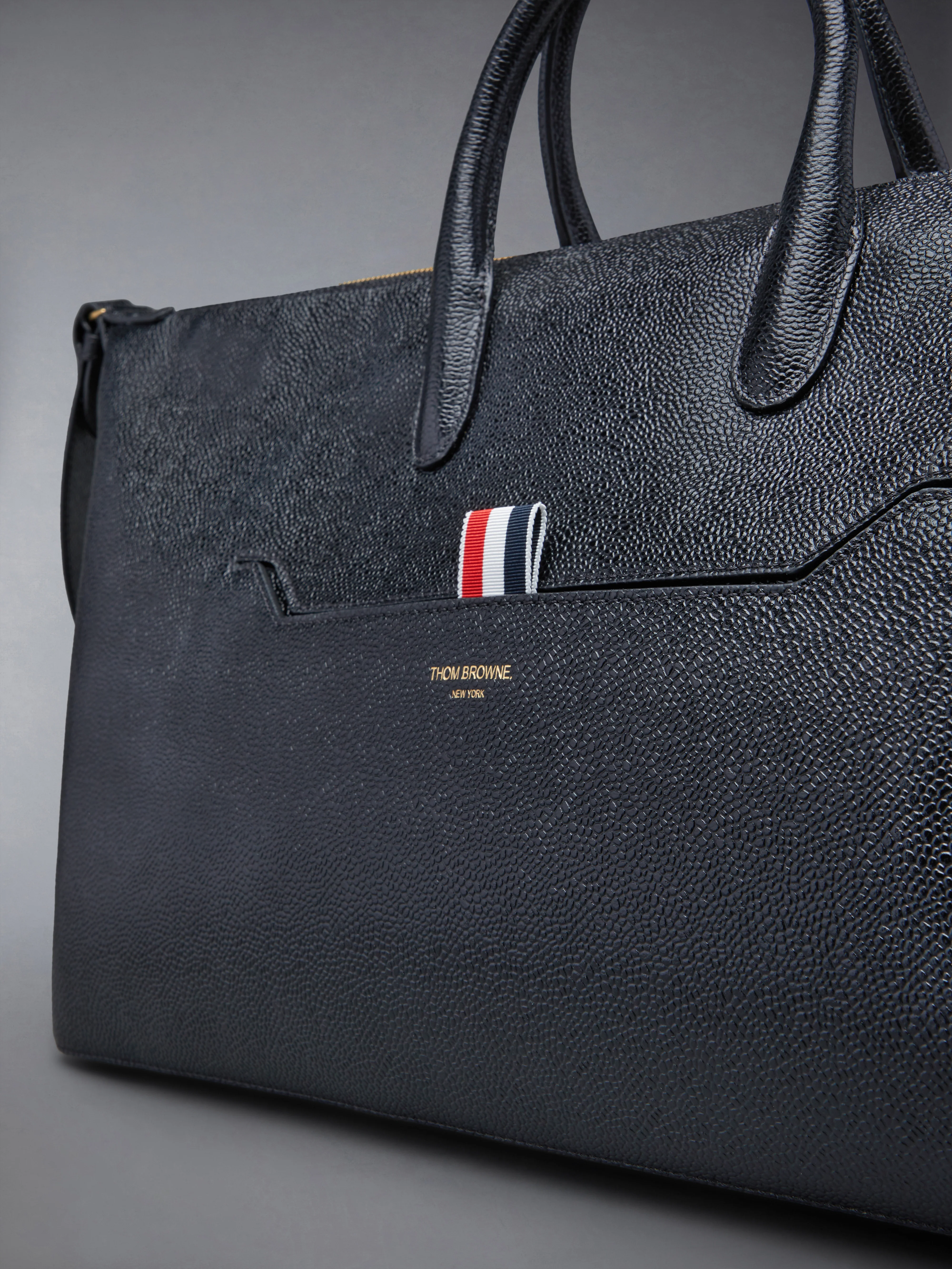 SOFT PEBBLE GRAIN MEDIUM DUFFLE - Image 6