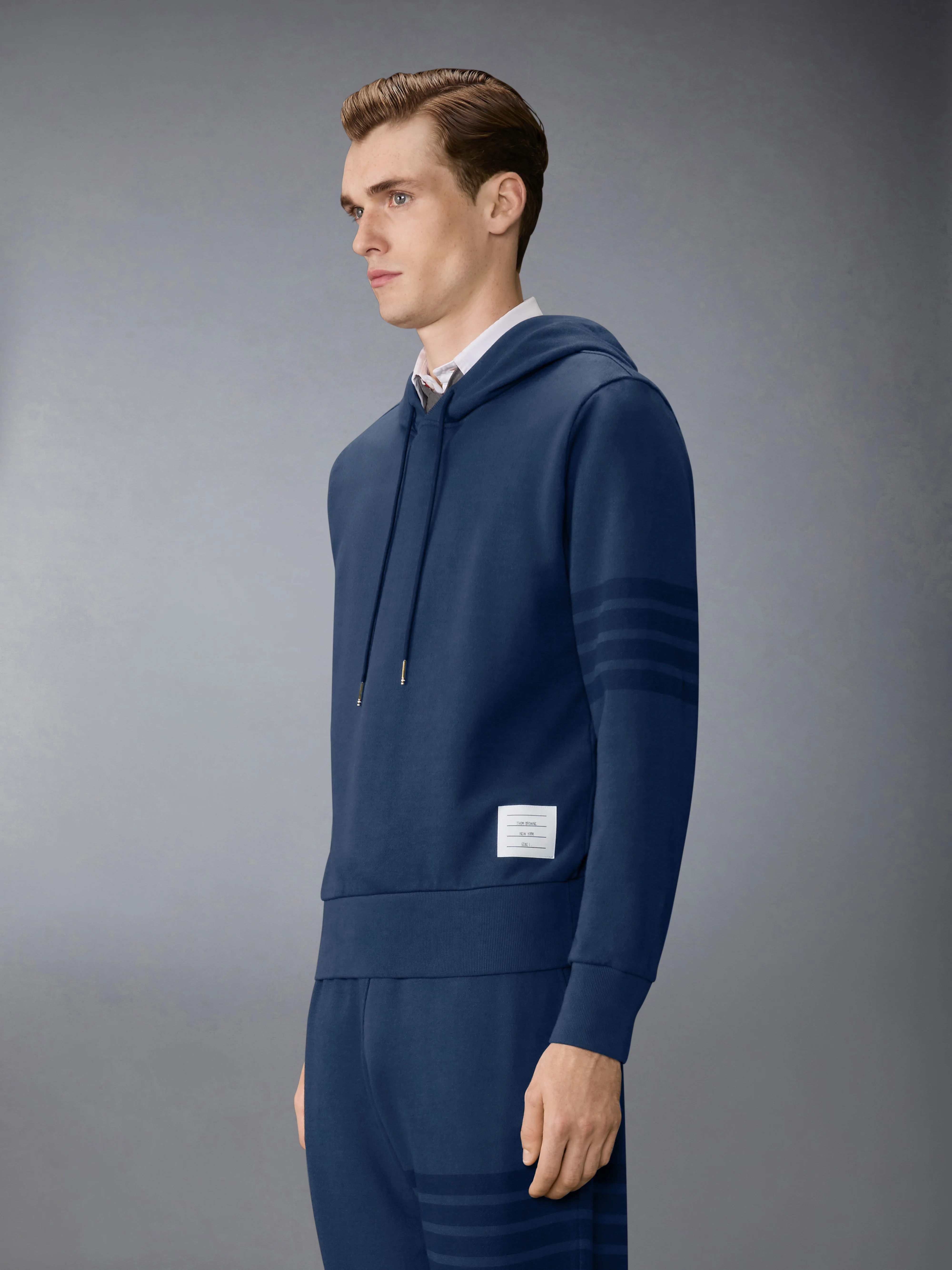 SOLID LOOPBACK 4-BAR HOODIE - Image 4