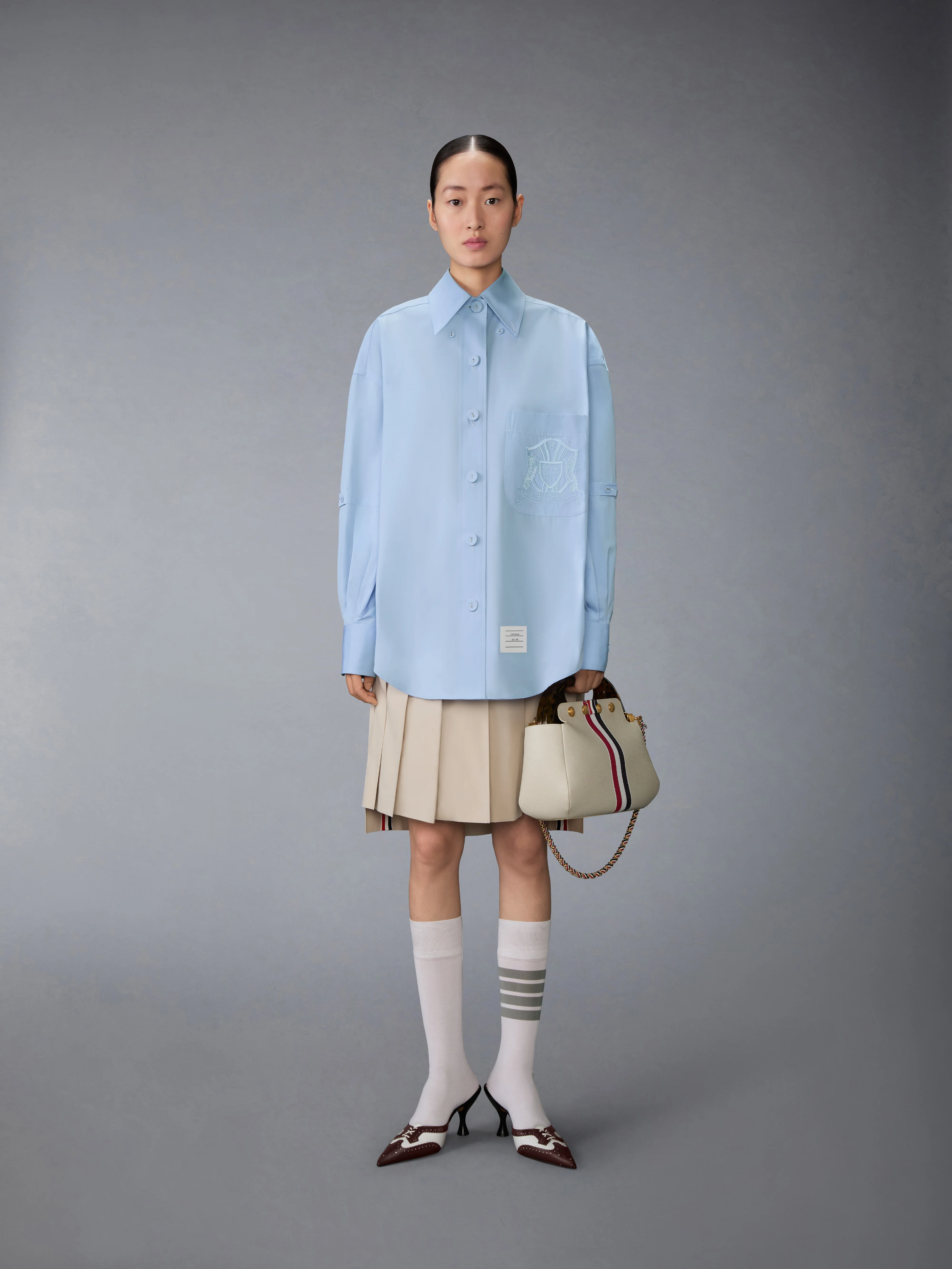 SOLID POPLIN CREST EMBROIDERY ARMBAND SUPERSIZED SHIRT - Image 3