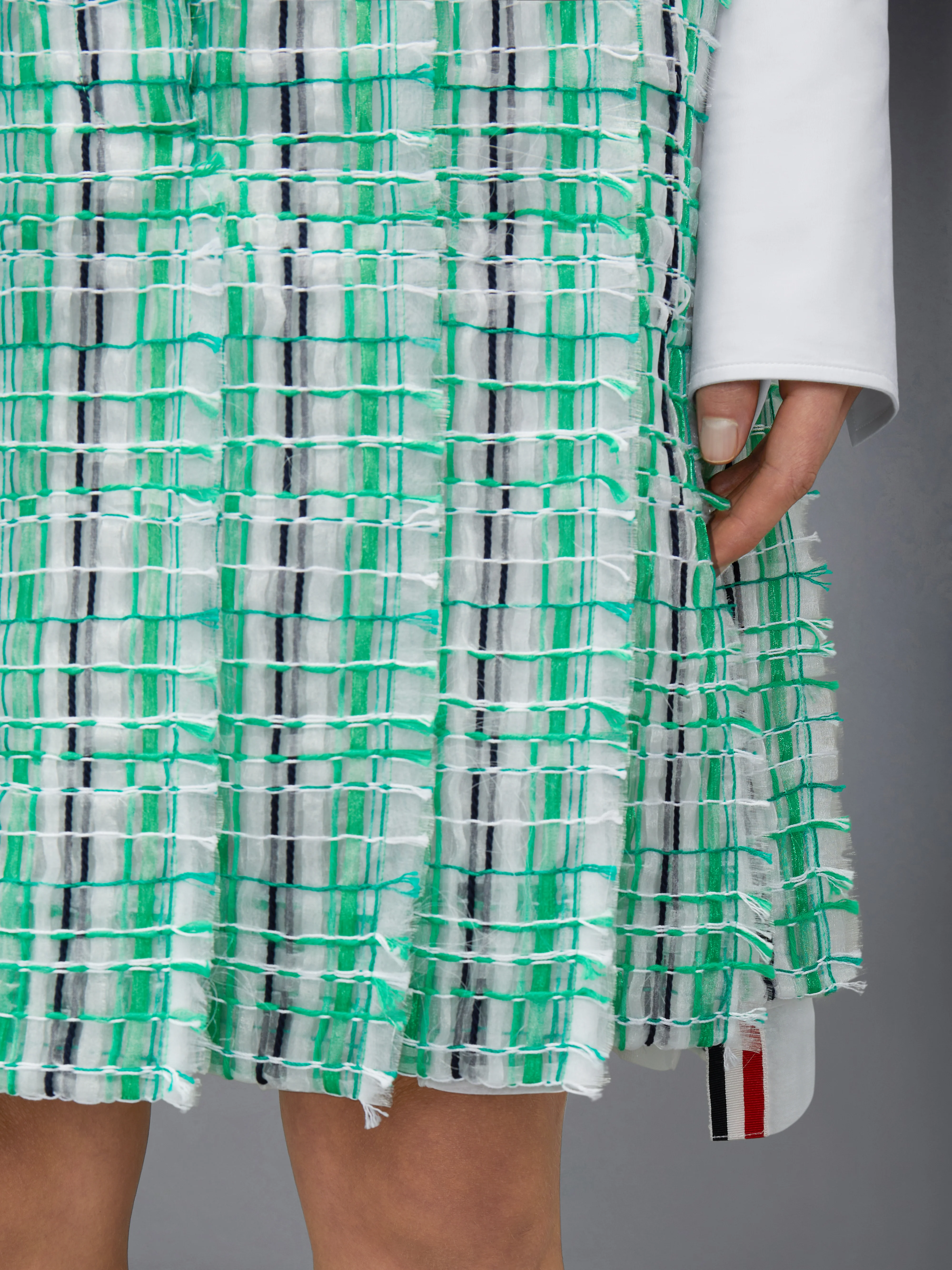 STRIPED SHEER TWEED LOW RISE PLEATED SKIRT - Image 4