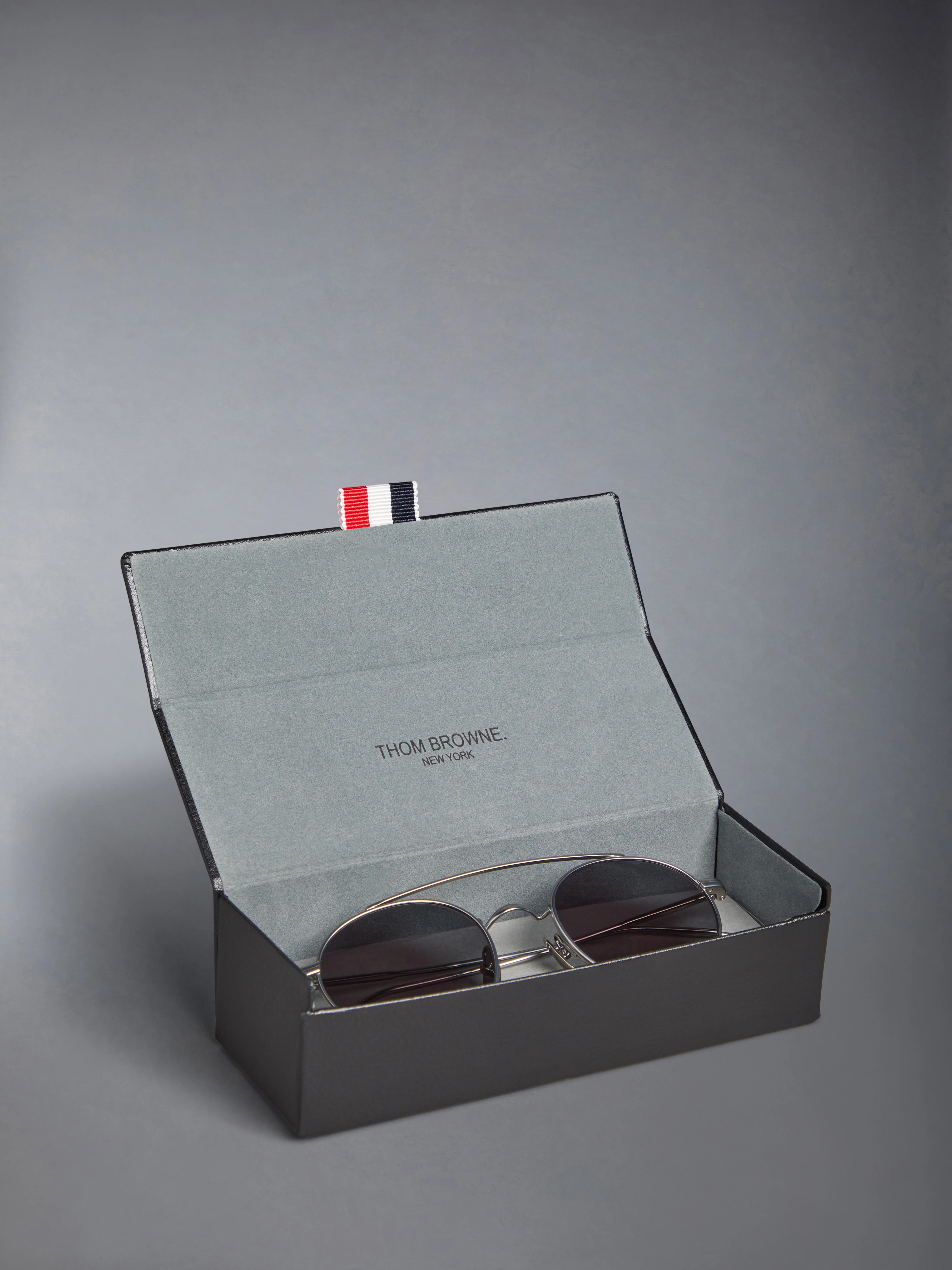 TITANIUM OVAL SUNGLASSES - Image 8
