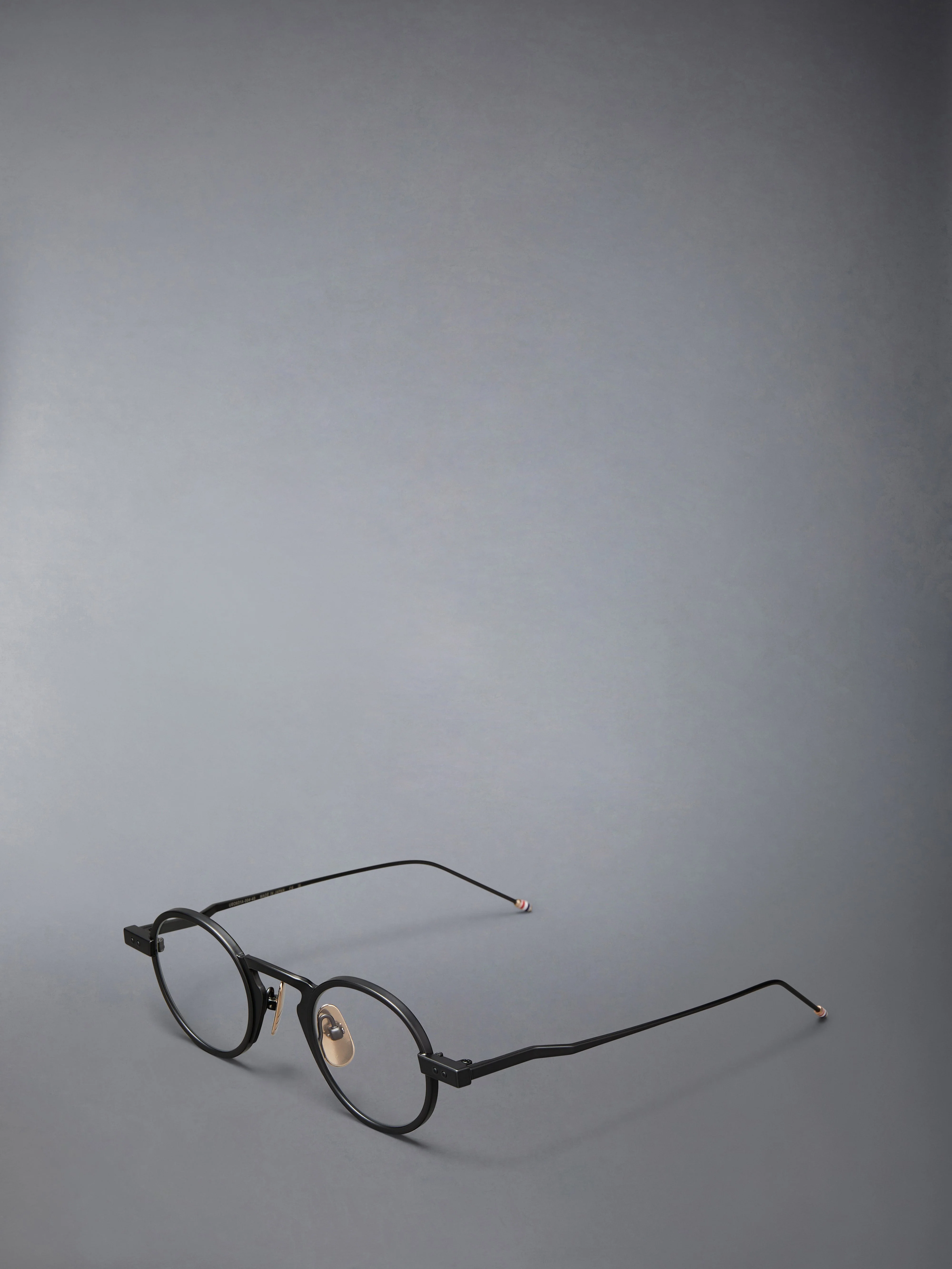 TITANIUM ROUND EYEGLASSES - Image 2