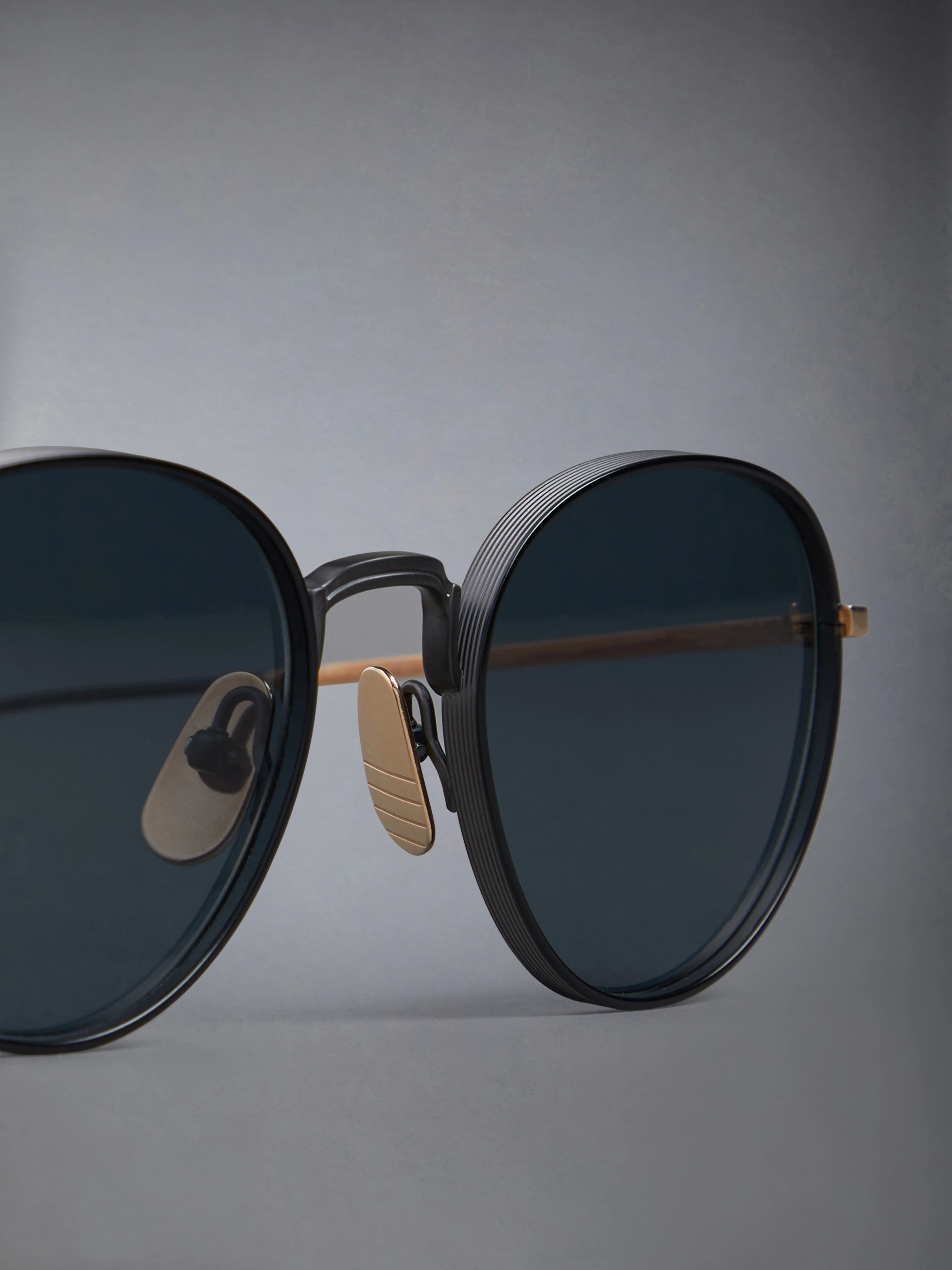 TITANIUM ROUND SUNGLASSES - Image 5