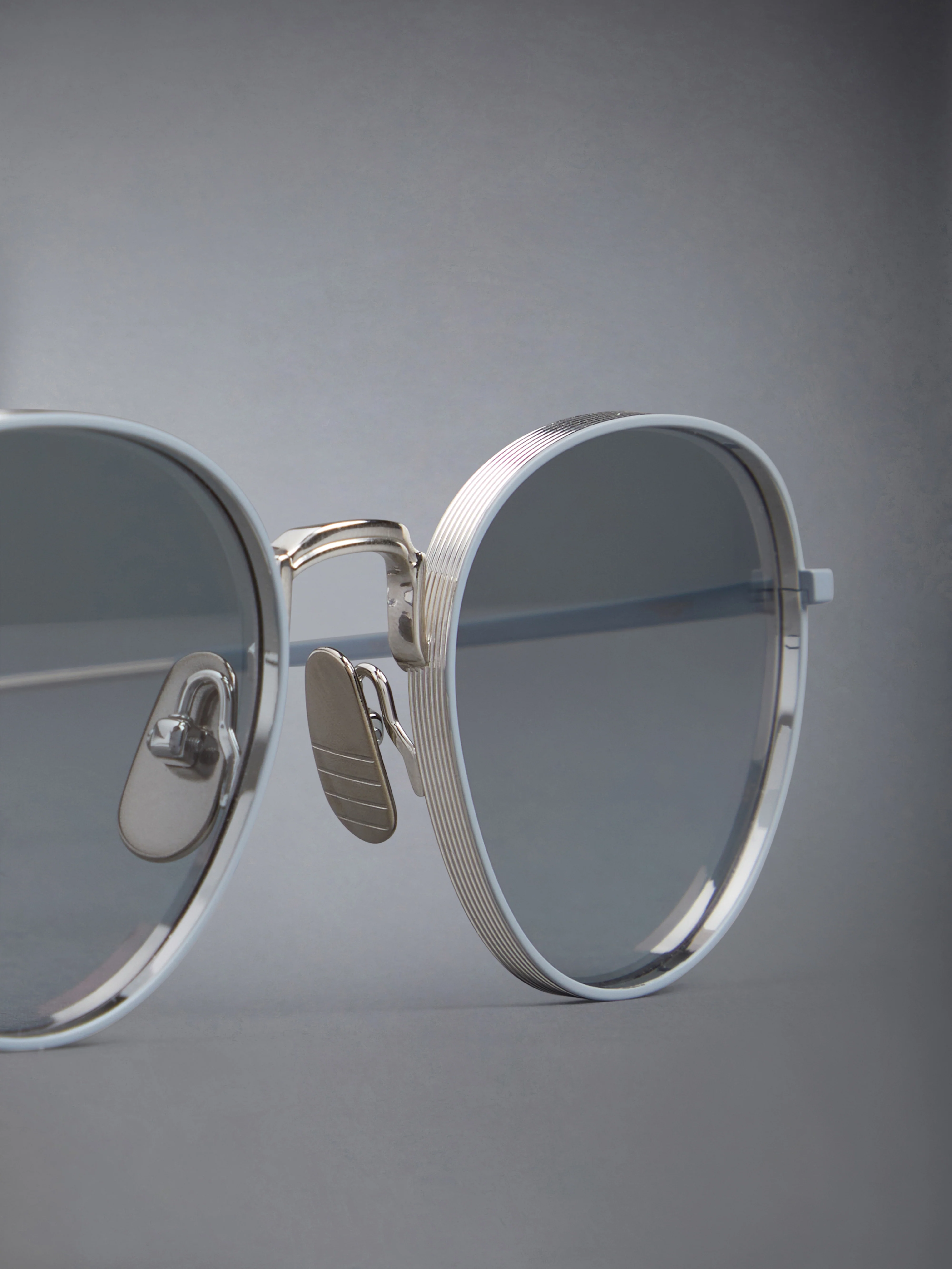 TITANIUM ROUND SUNGLASSES - Image 5