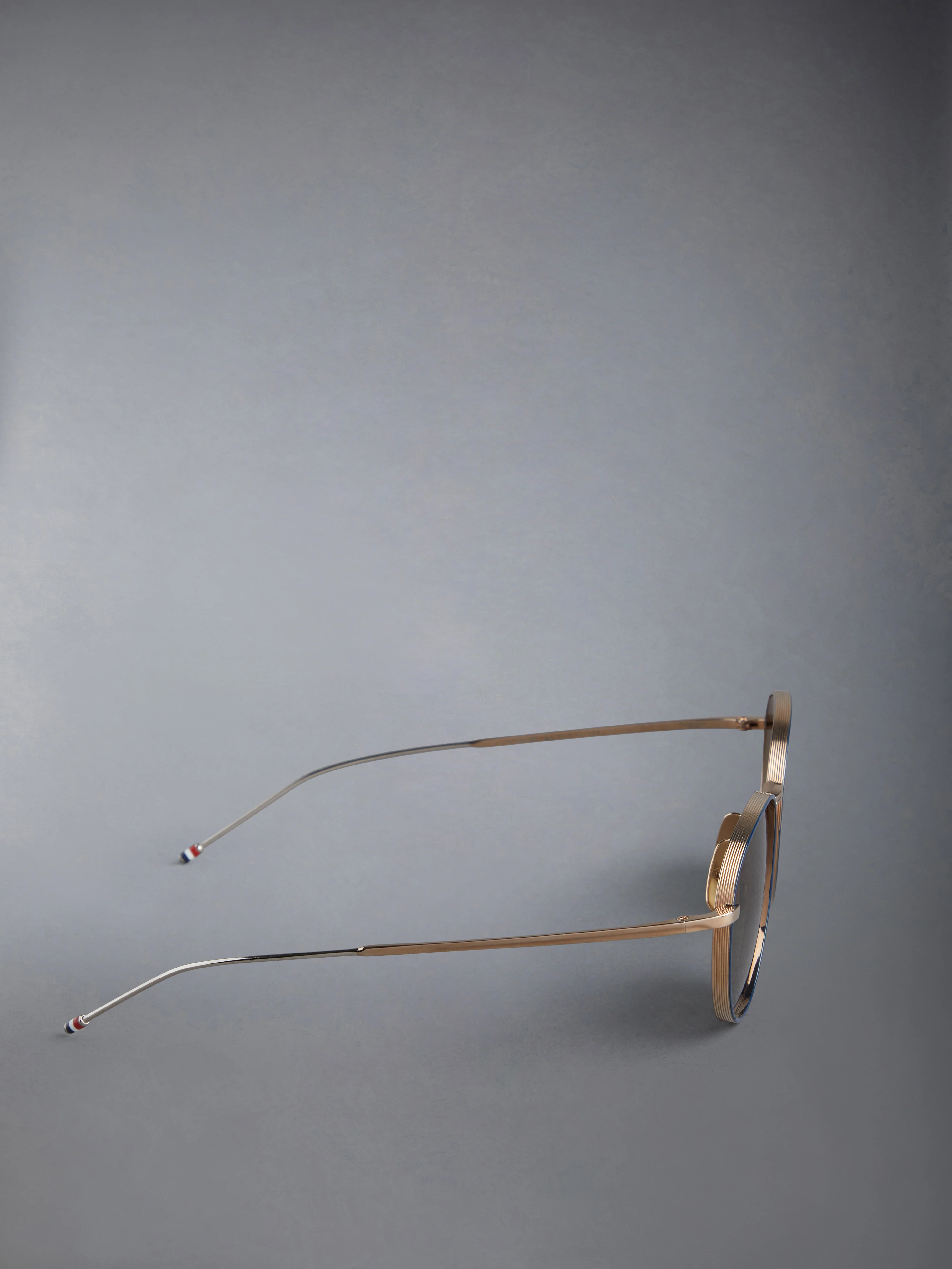 TITANIUM ROUND SUNGLASSES - Image 4